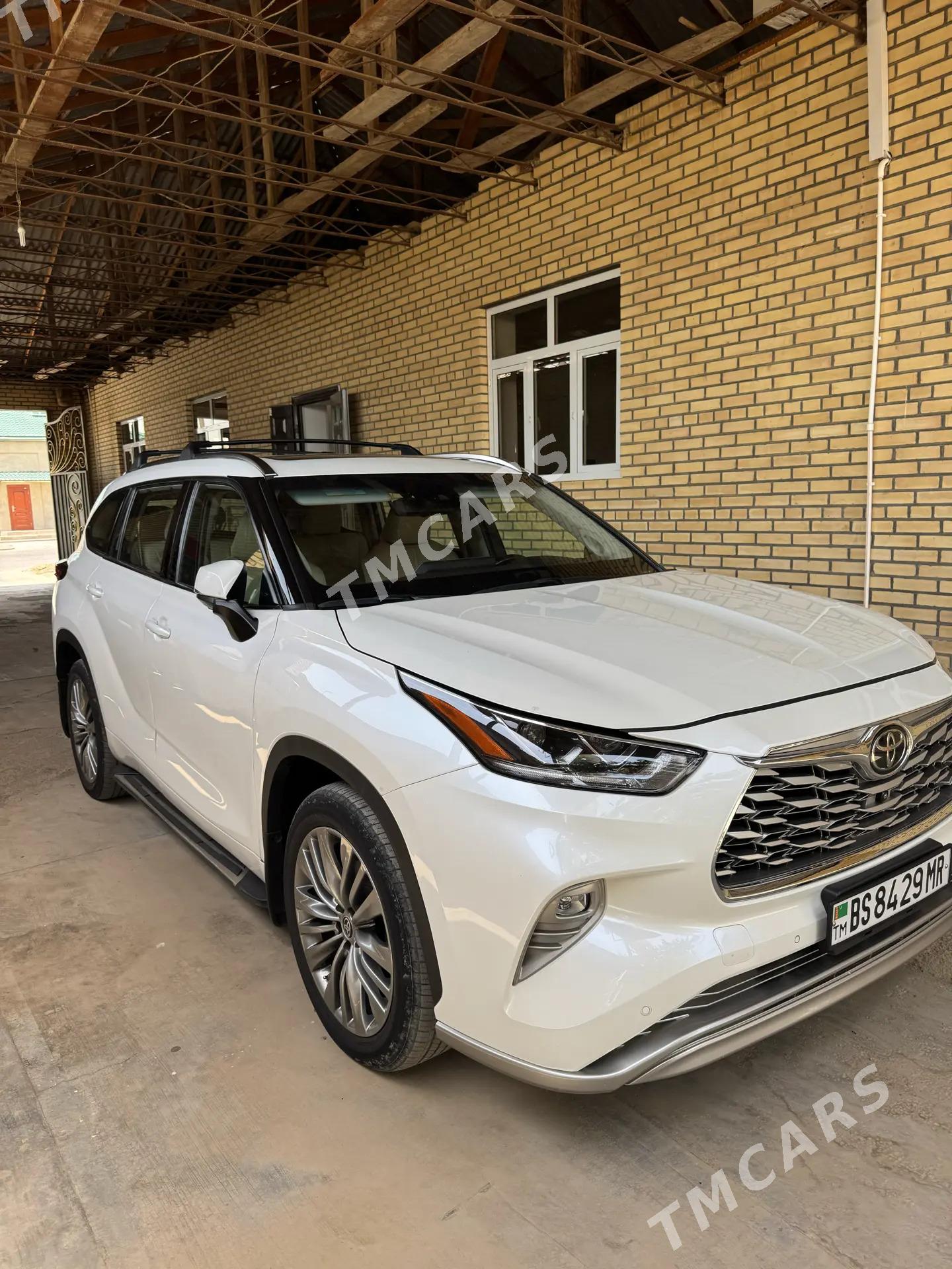 Toyota Highlander 2021 - 640 000 TMT - Baýramaly - img 2
