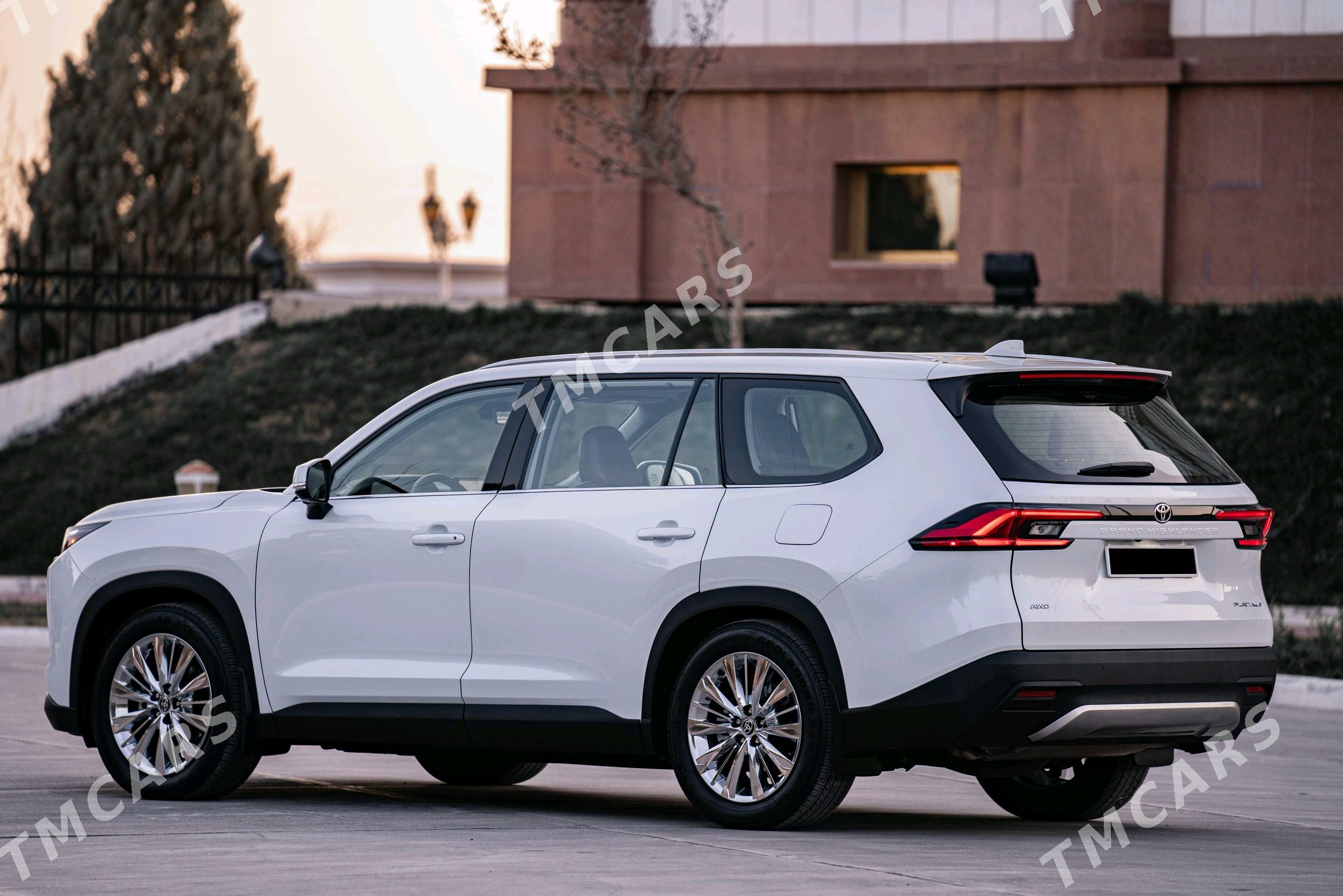 Toyota Grand Highlander 2023 - 900 000 TMT - Мары - img 5