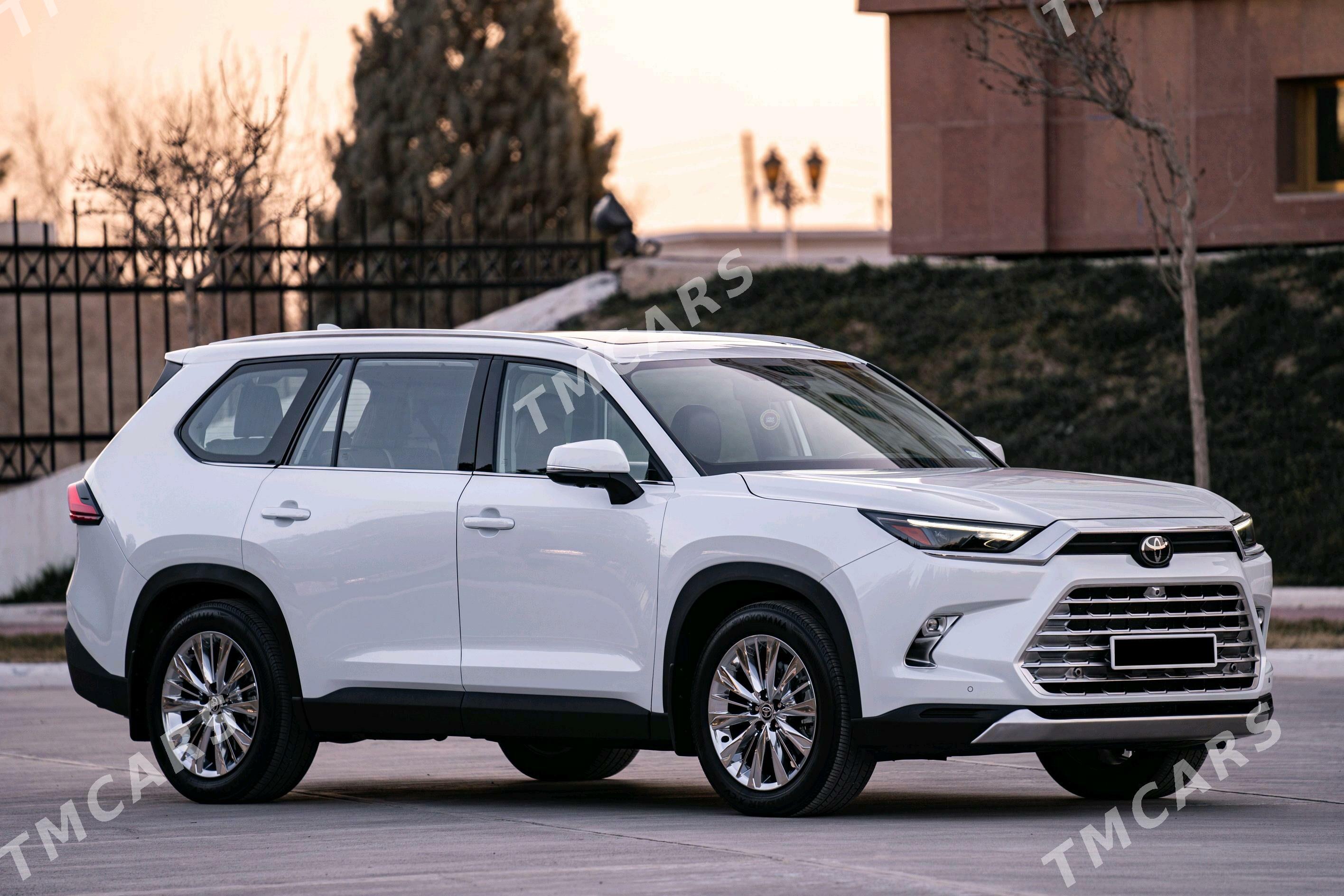 Toyota Grand Highlander 2023 - 900 000 TMT - Мары - img 2