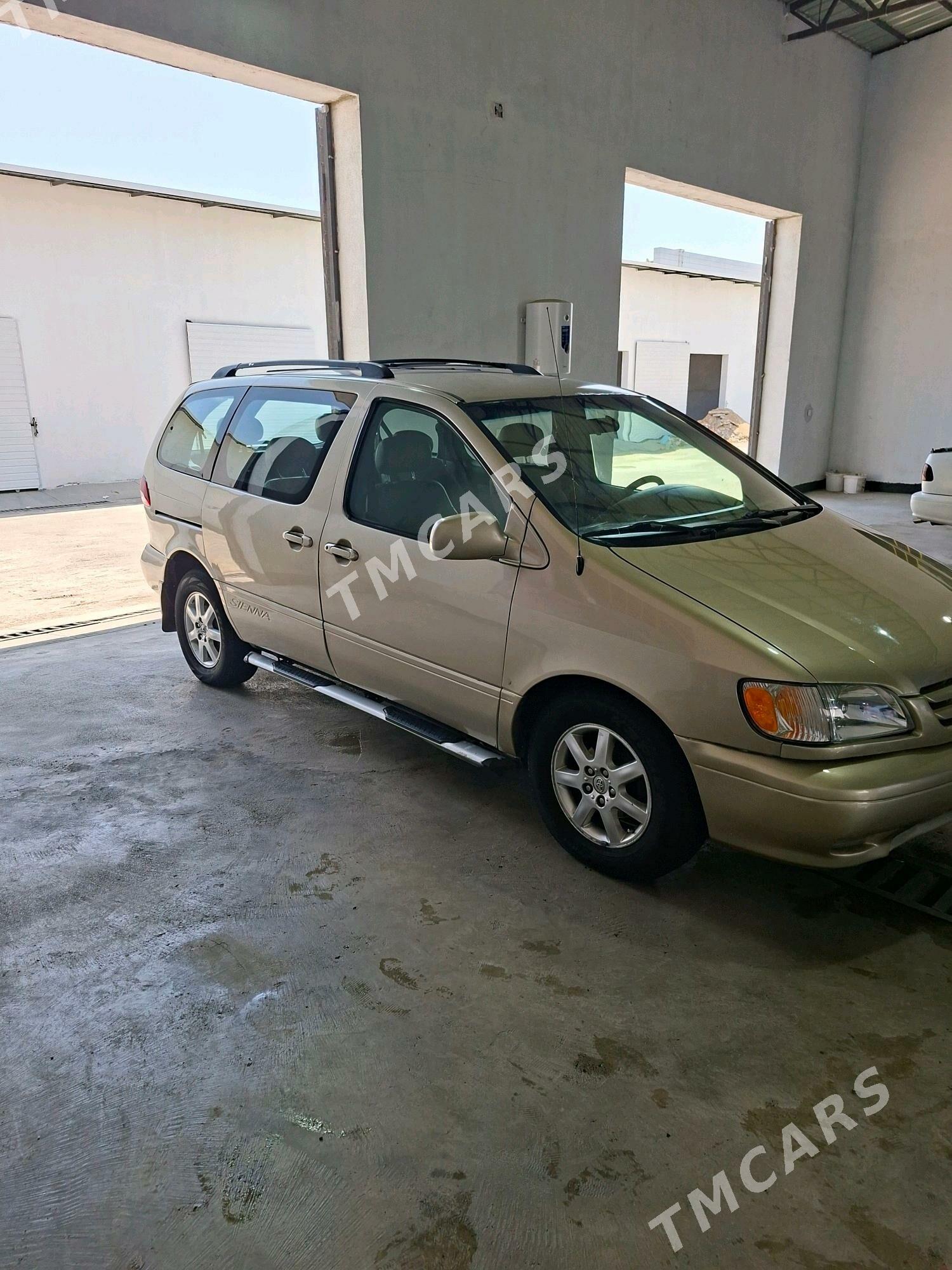 Toyota Sienna 2001 - 135 000 TMT - Анев - img 3
