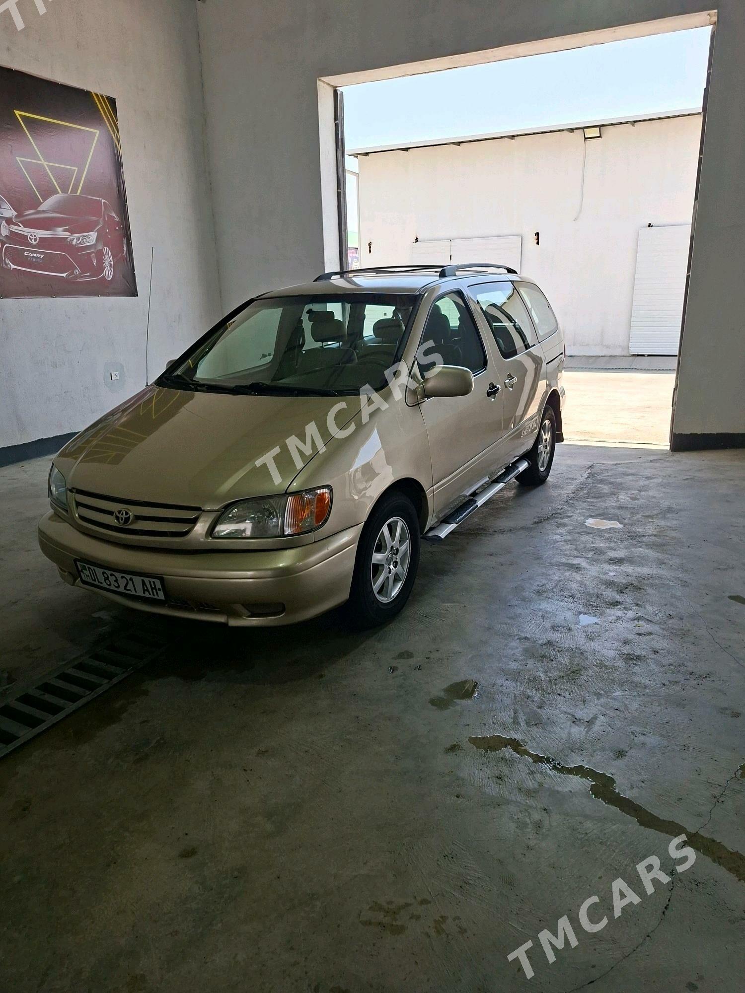 Toyota Sienna 2001 - 135 000 TMT - Анев - img 2