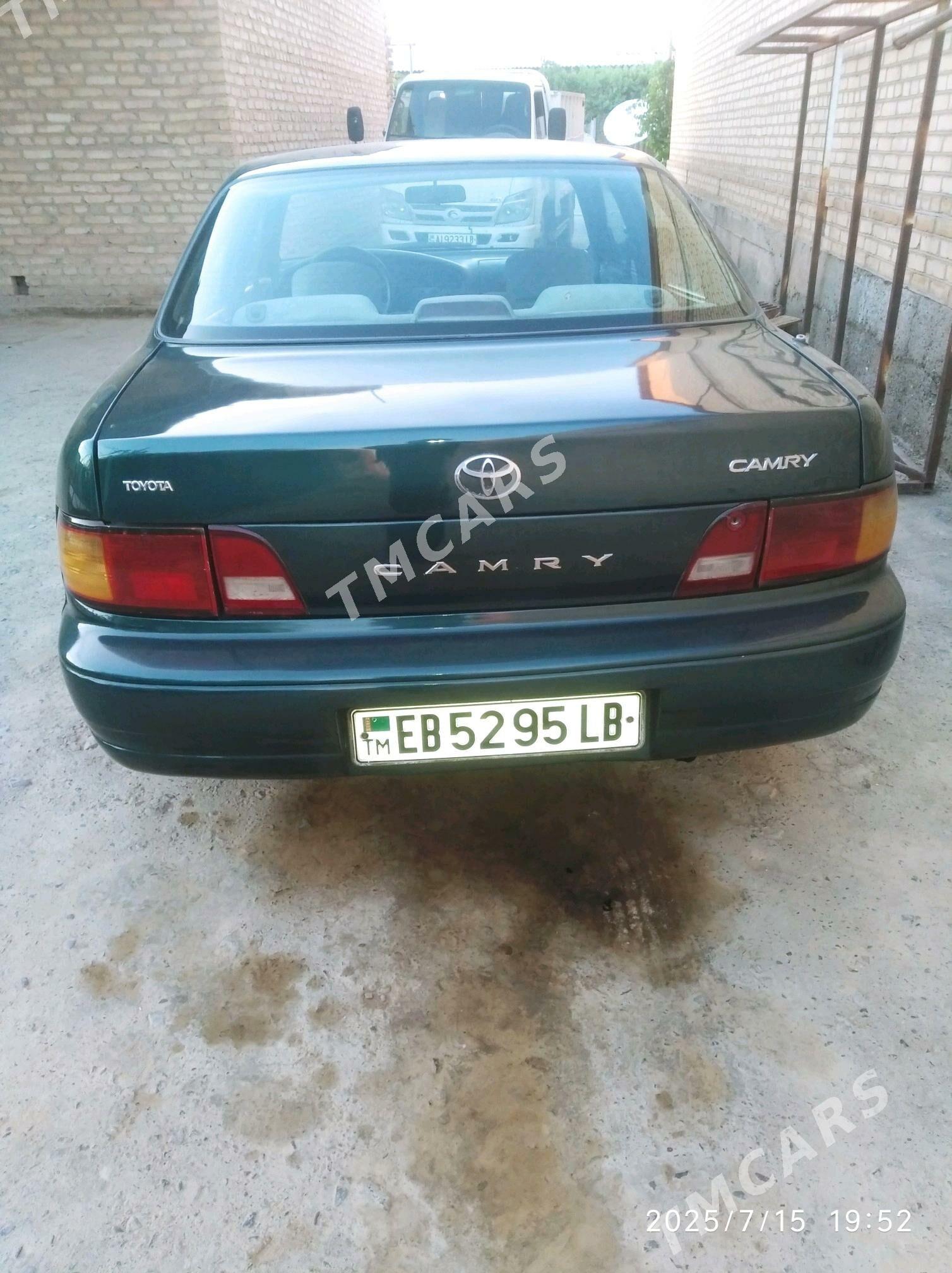 Toyota Camry 1995 - 75 000 TMT - Саят - img 3