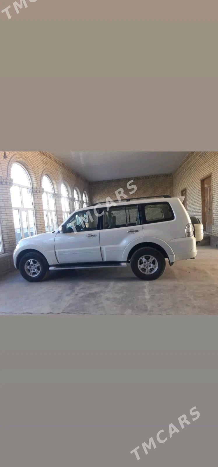 Mitsubishi Pajero 2008 - 230 000 TMT - Dänew - img 3