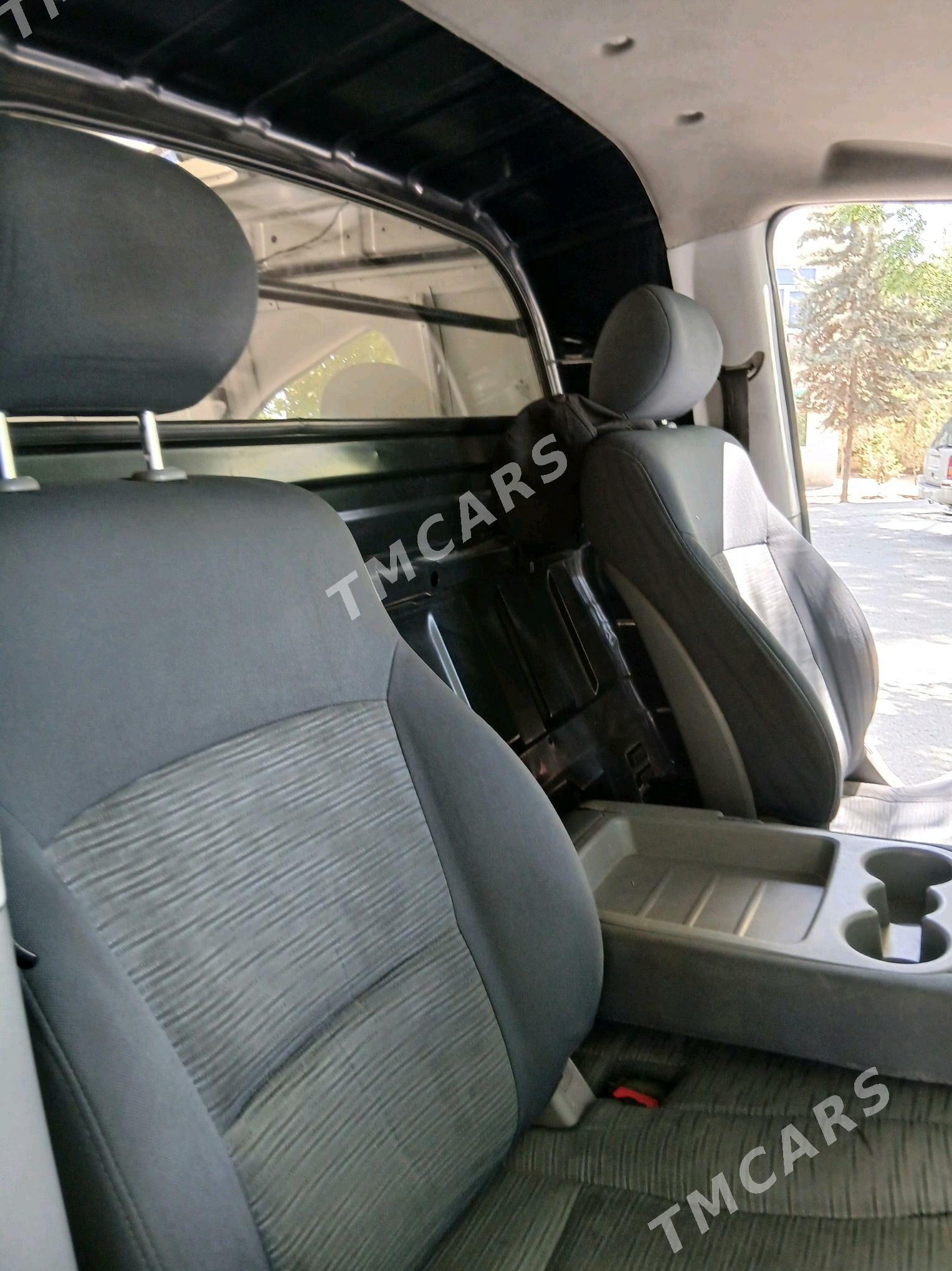 Hyundai H-1 2010 - 260 000 TMT - Çoganly - img 3