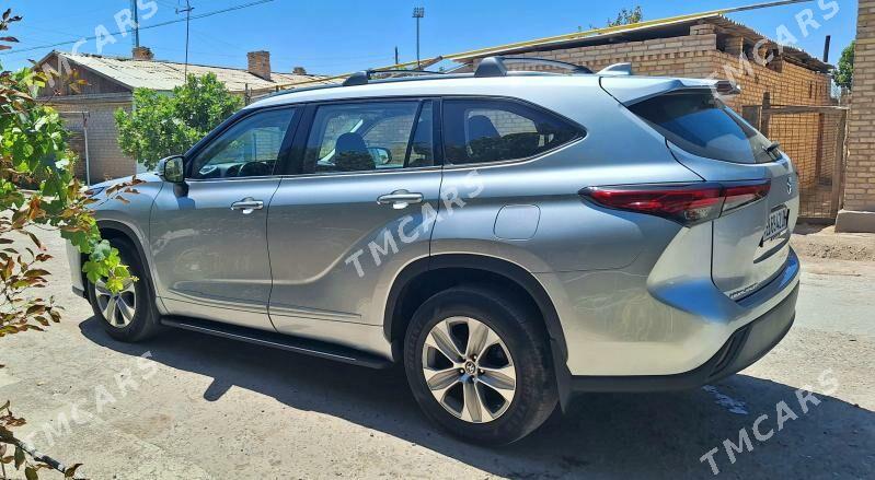 Toyota Highlander 2021 - 520 000 TMT - Türkmenabat - img 3
