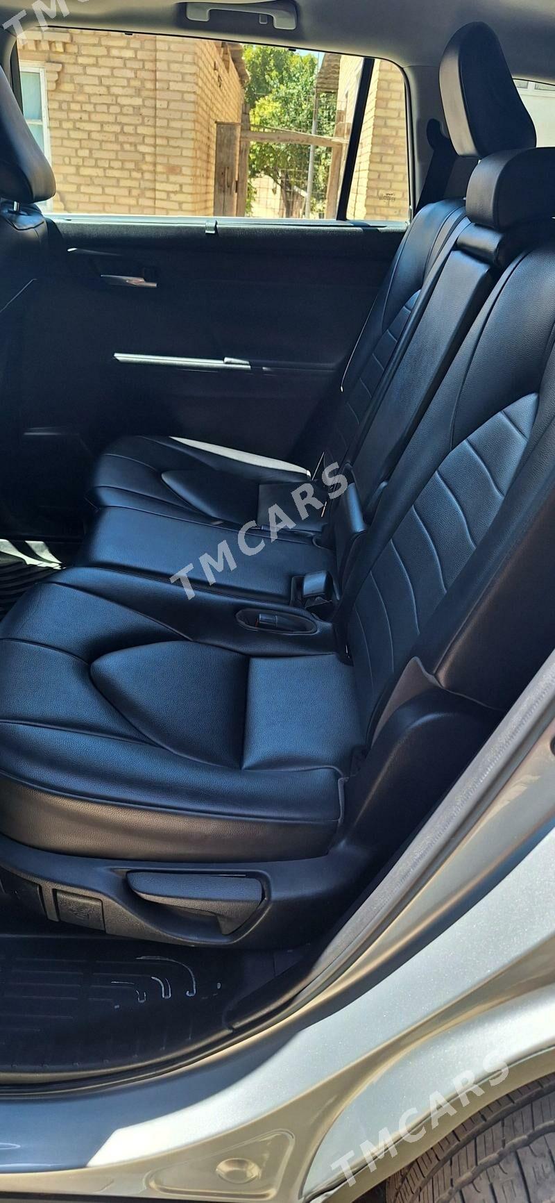 Toyota Highlander 2021 - 520 000 TMT - Türkmenabat - img 4