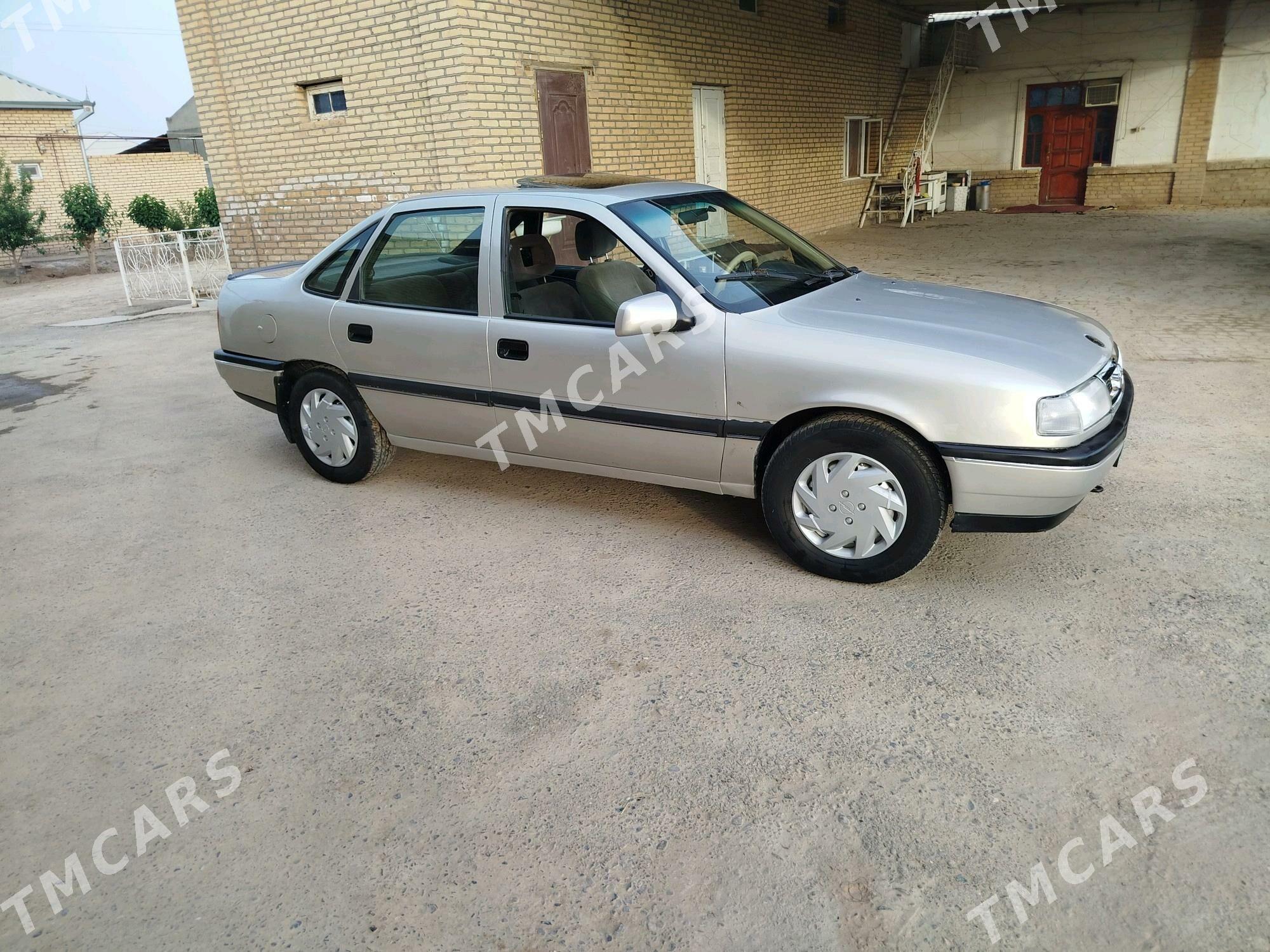 Opel Vectra 1992 - 26 000 TMT - Мары - img 2