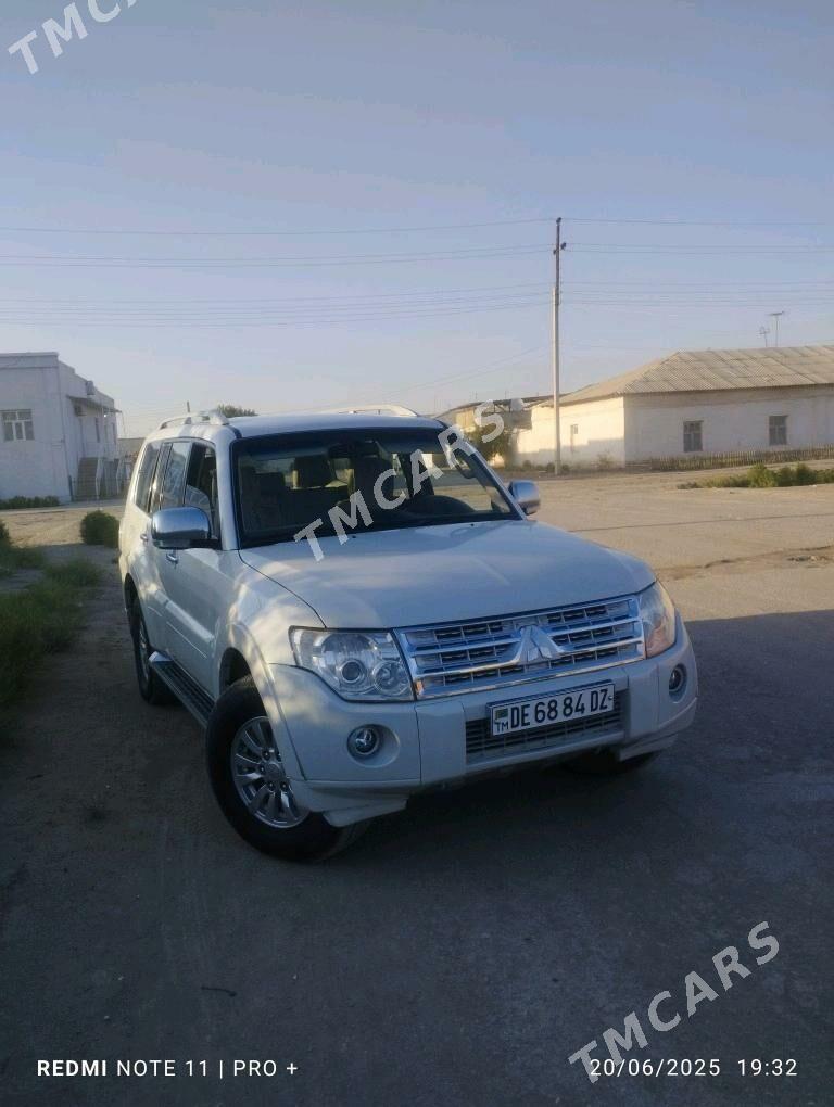 Mitsubishi Pajero 2011 - 200 000 TMT - Кёнеургенч - img 5