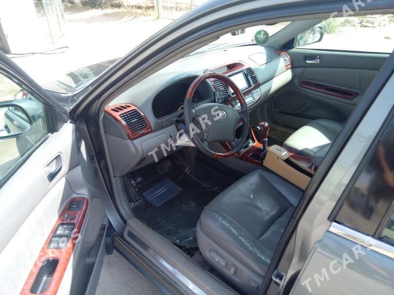 Toyota Camry 2005 - 240 000 TMT - Достлук - img 3