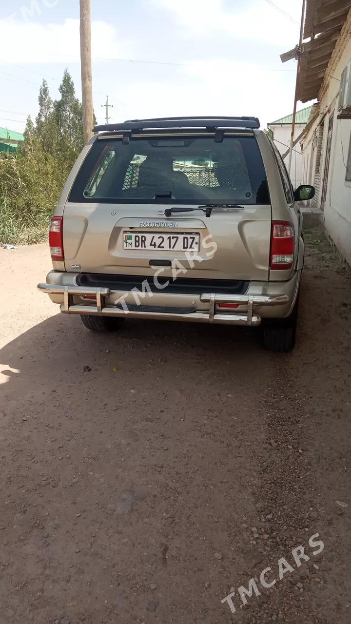 Nissan Pathfinder 2001 - 125 000 TMT - Дашогуз - img 3