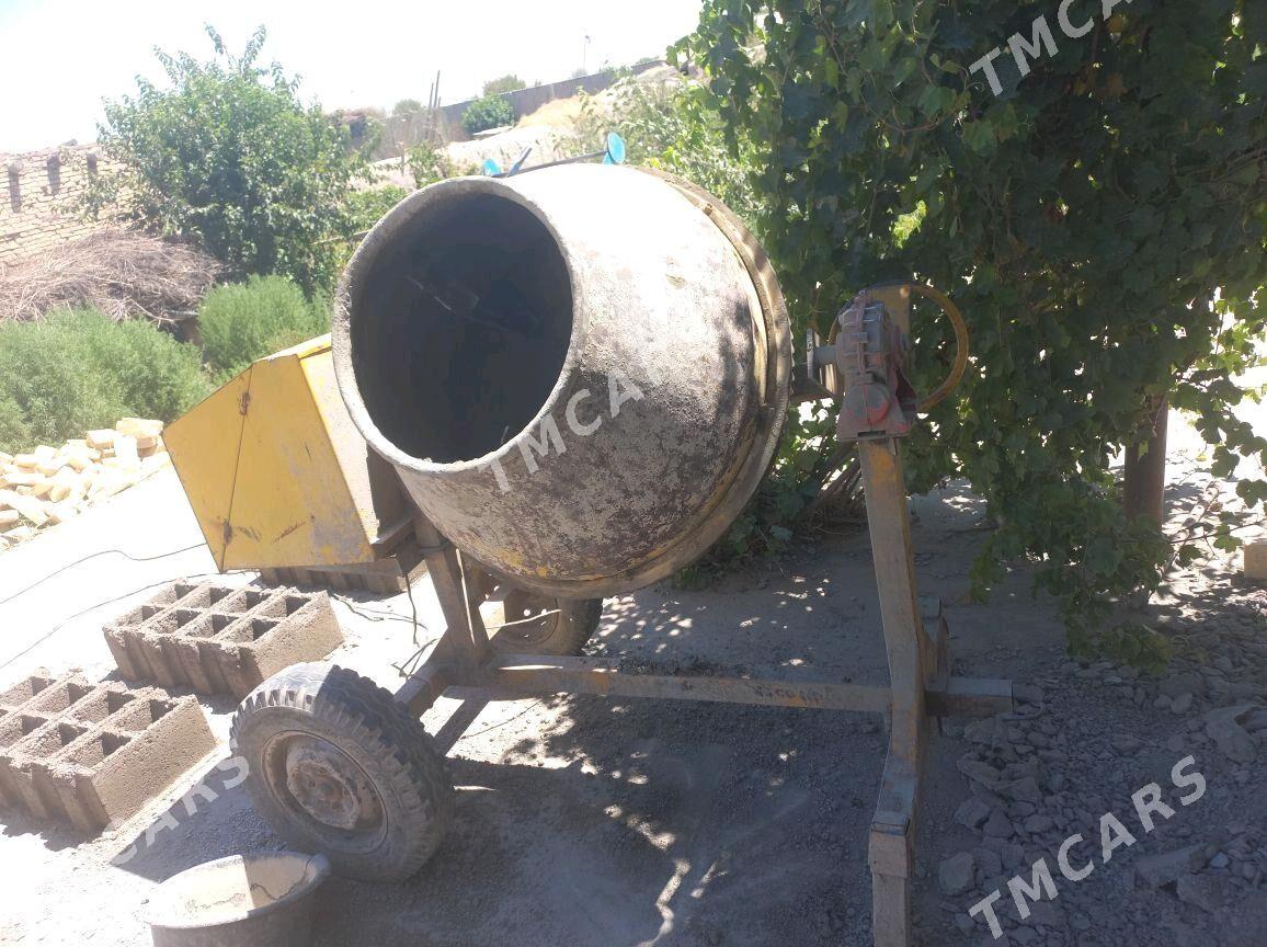 Beton kerpiç aparat - Halaç - img 2