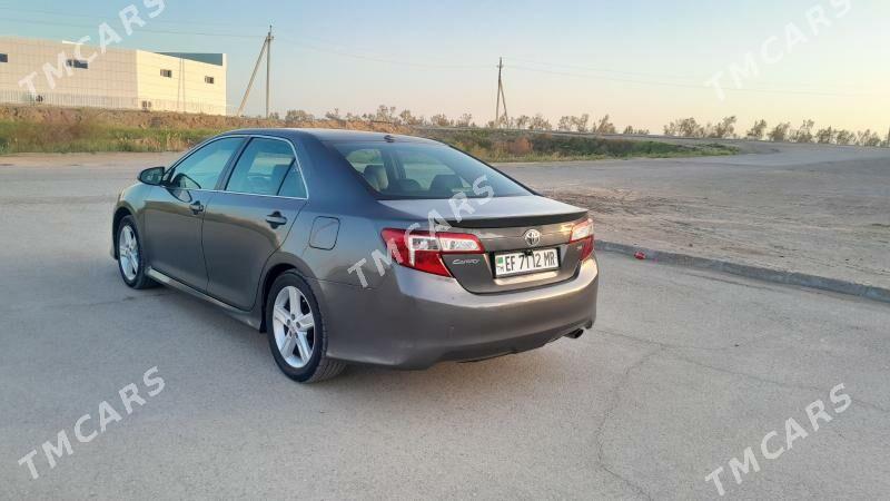 Toyota Camry 2012 - 218 000 TMT - Ёлётен - img 2