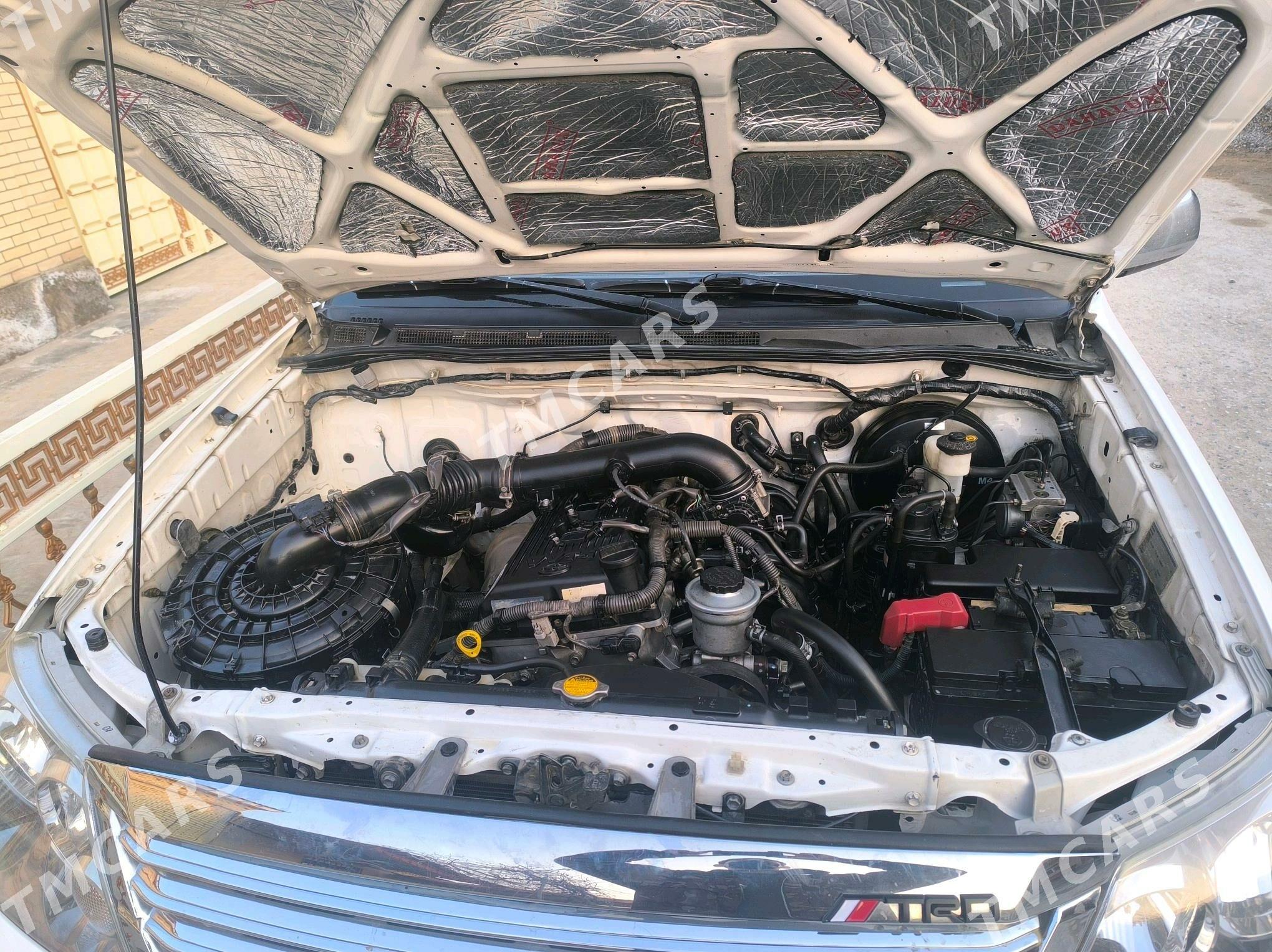 Toyota Fortuner 2008 - 260 000 TMT - Туркменабат - img 8