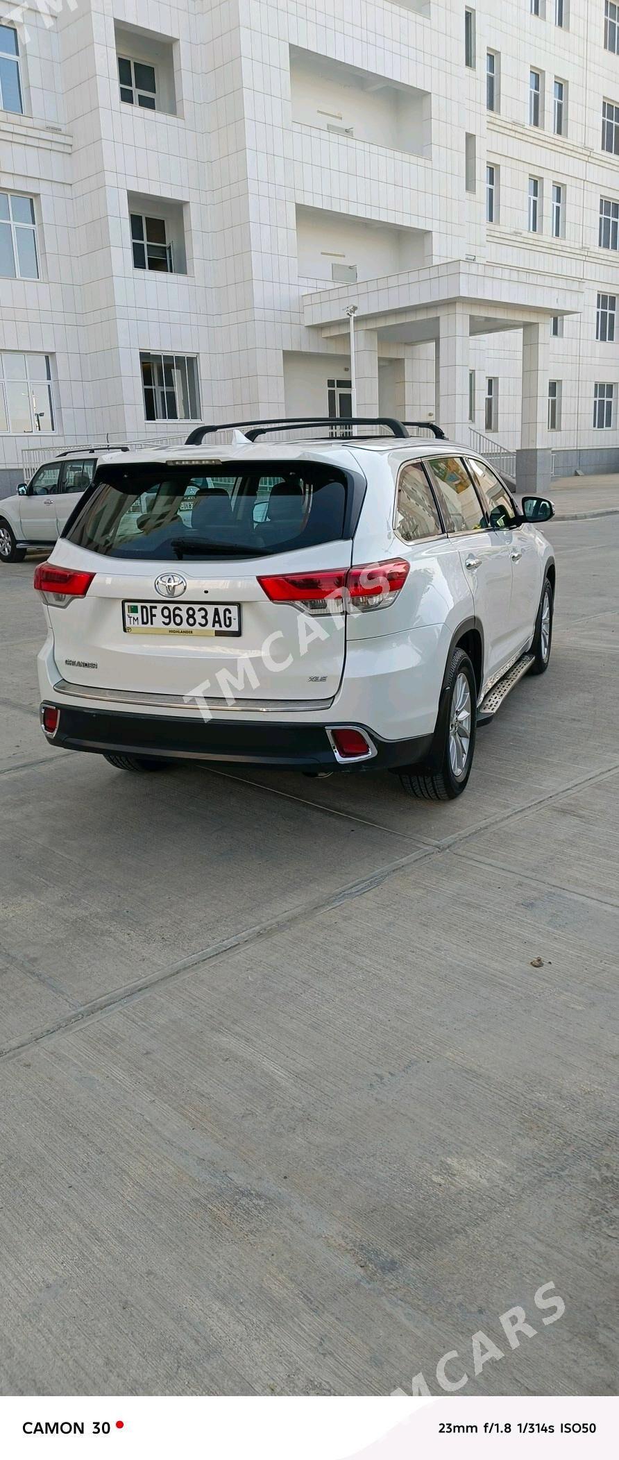 Toyota Highlander 2018 - 375 000 TMT - Aşgabat - img 5