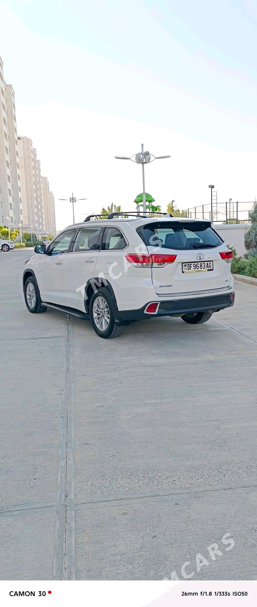 Toyota Highlander 2018 - 375 000 TMT - Aşgabat - img 6