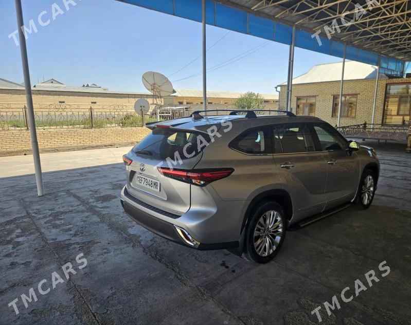 Toyota Highlander 2021 - 580 000 TMT - Baýramaly - img 8