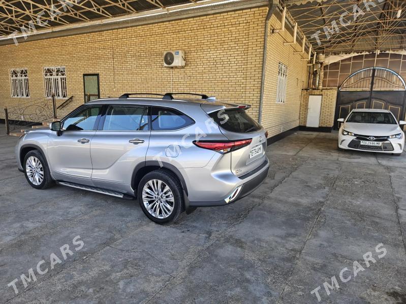 Toyota Highlander 2021 - 580 000 TMT - Baýramaly - img 9