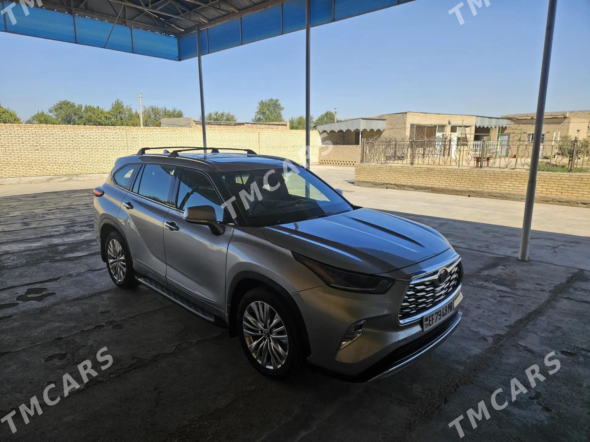 Toyota Highlander 2021 - 580 000 TMT - Baýramaly - img 4