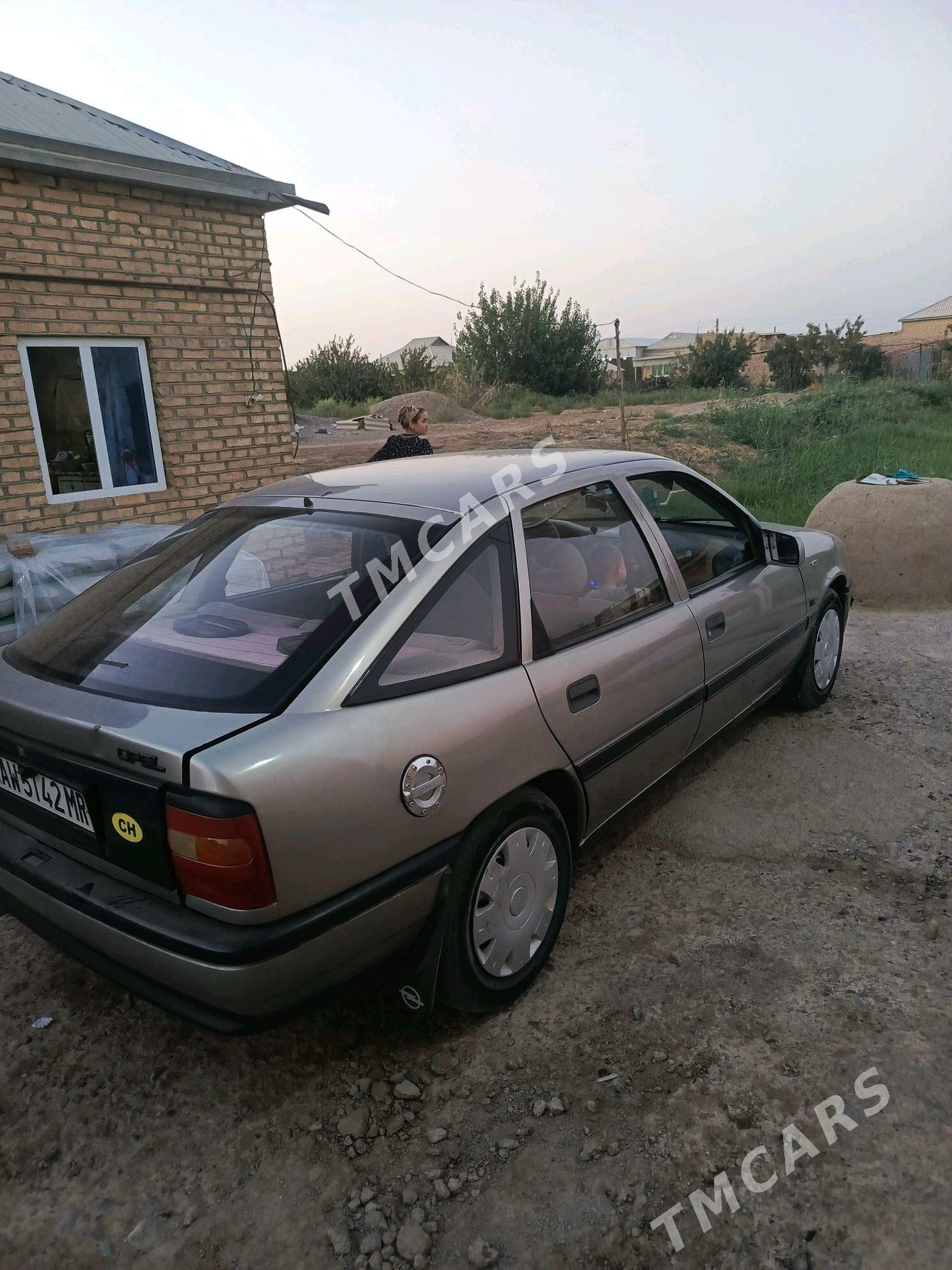 Opel Vectra 1991 - 30 000 TMT - Mary - img 5