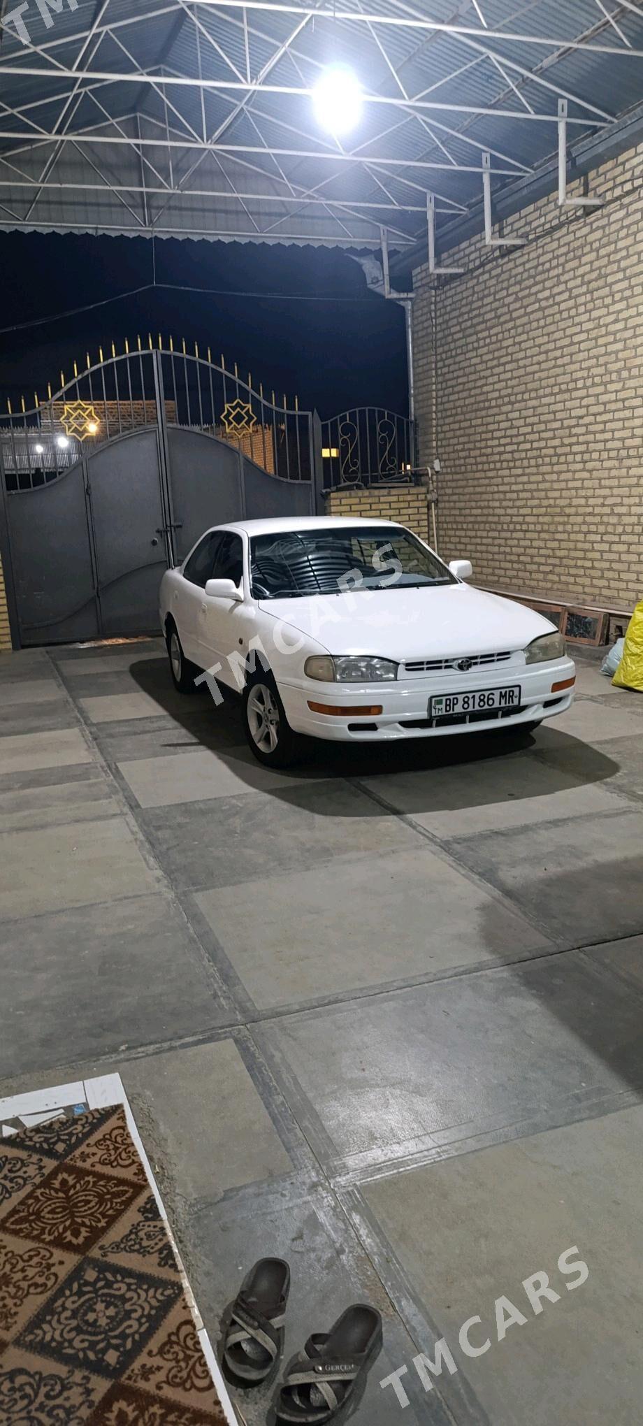 Toyota Camry 2003 - 82 000 TMT - Сакарчага - img 2
