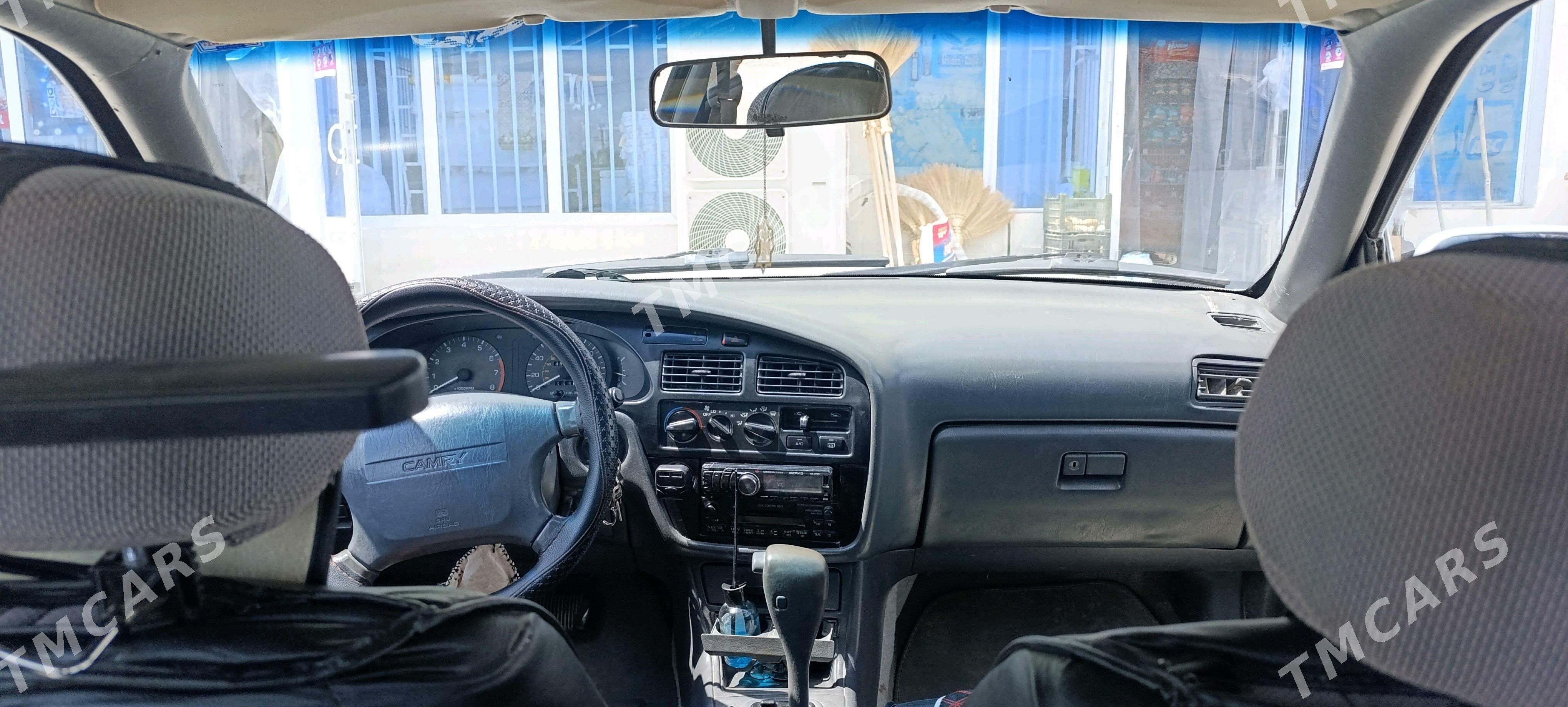 Toyota Camry 2003 - 82 000 TMT - Сакарчага - img 6