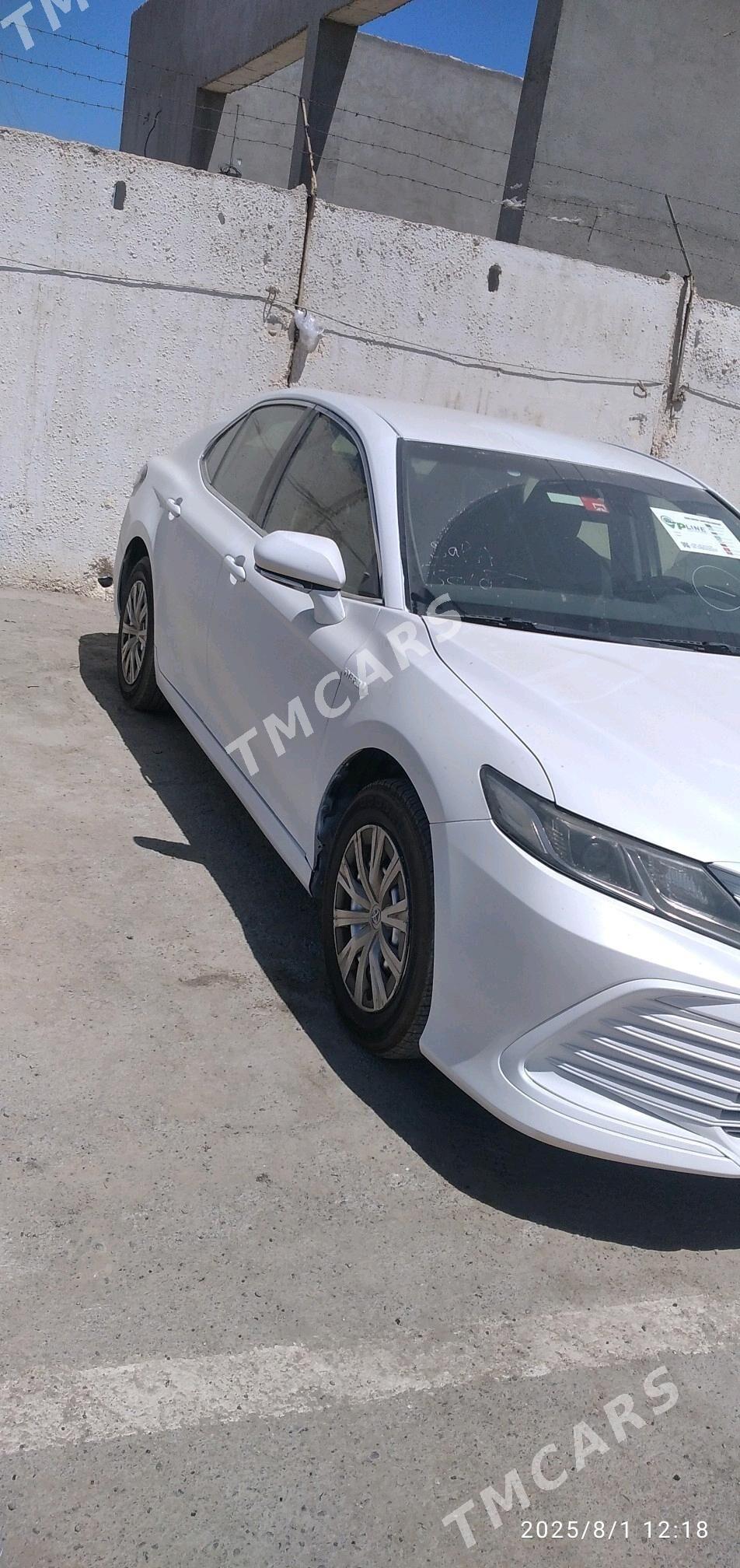Toyota Camry 2021 - 215 000 TMT - Ýolöten - img 3