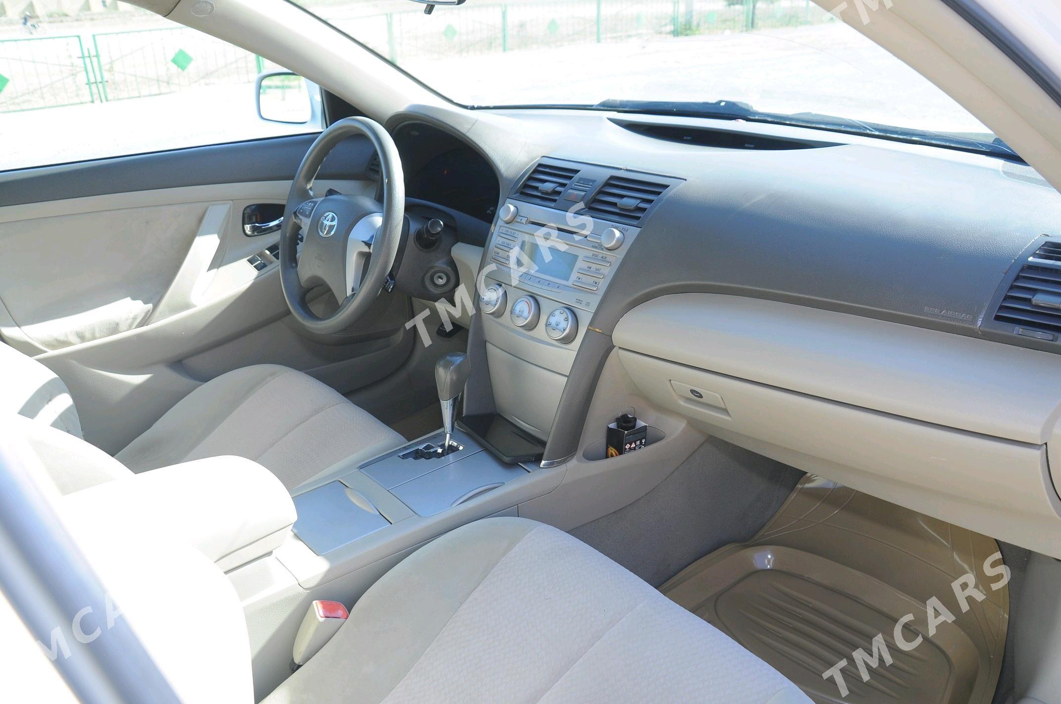 Toyota Camry 2010 - 180 000 TMT - Mary - img 2