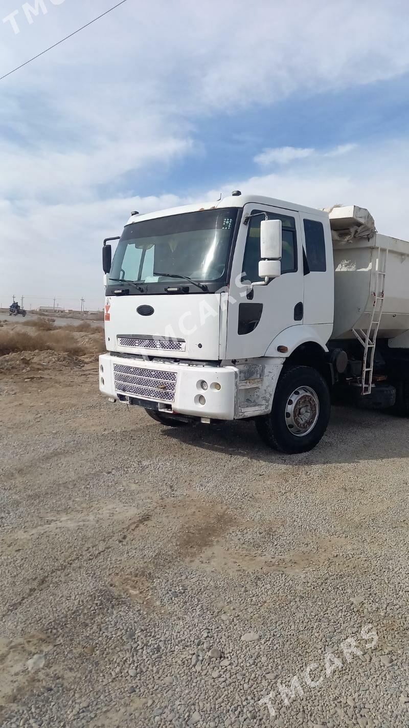 Ford Cargo 3535D 2008 - 360 000 TMT - Kaka - img 4