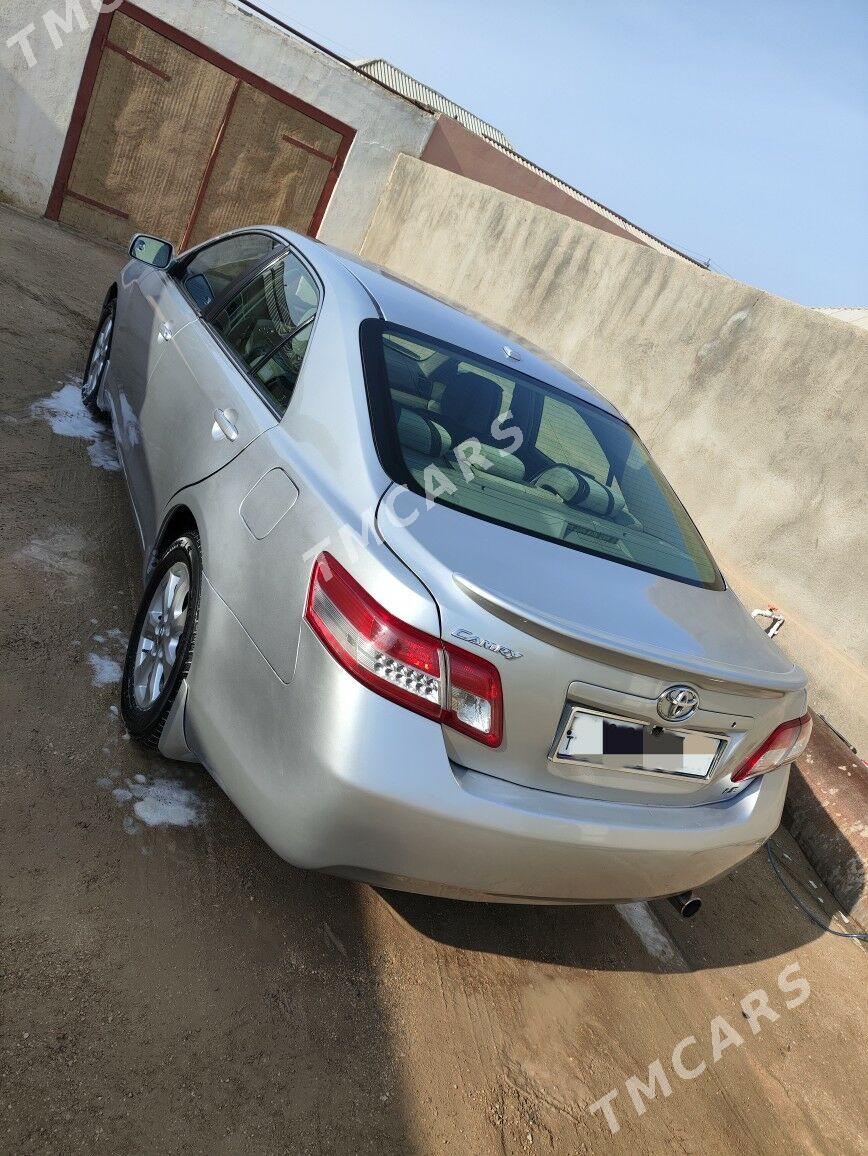 Toyota Camry 2010 - 165 000 TMT - Гумдаг - img 3