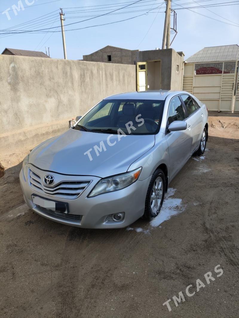 Toyota Camry 2010 - 165 000 TMT - Гумдаг - img 4