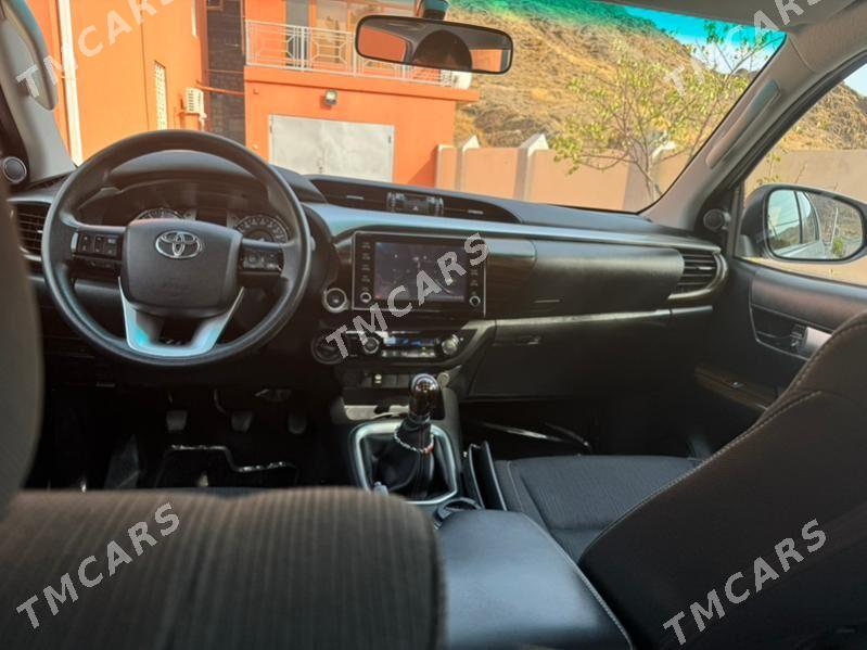 Toyota Hilux 2022 - 600 000 TMT - Türkmenbaşy - img 9