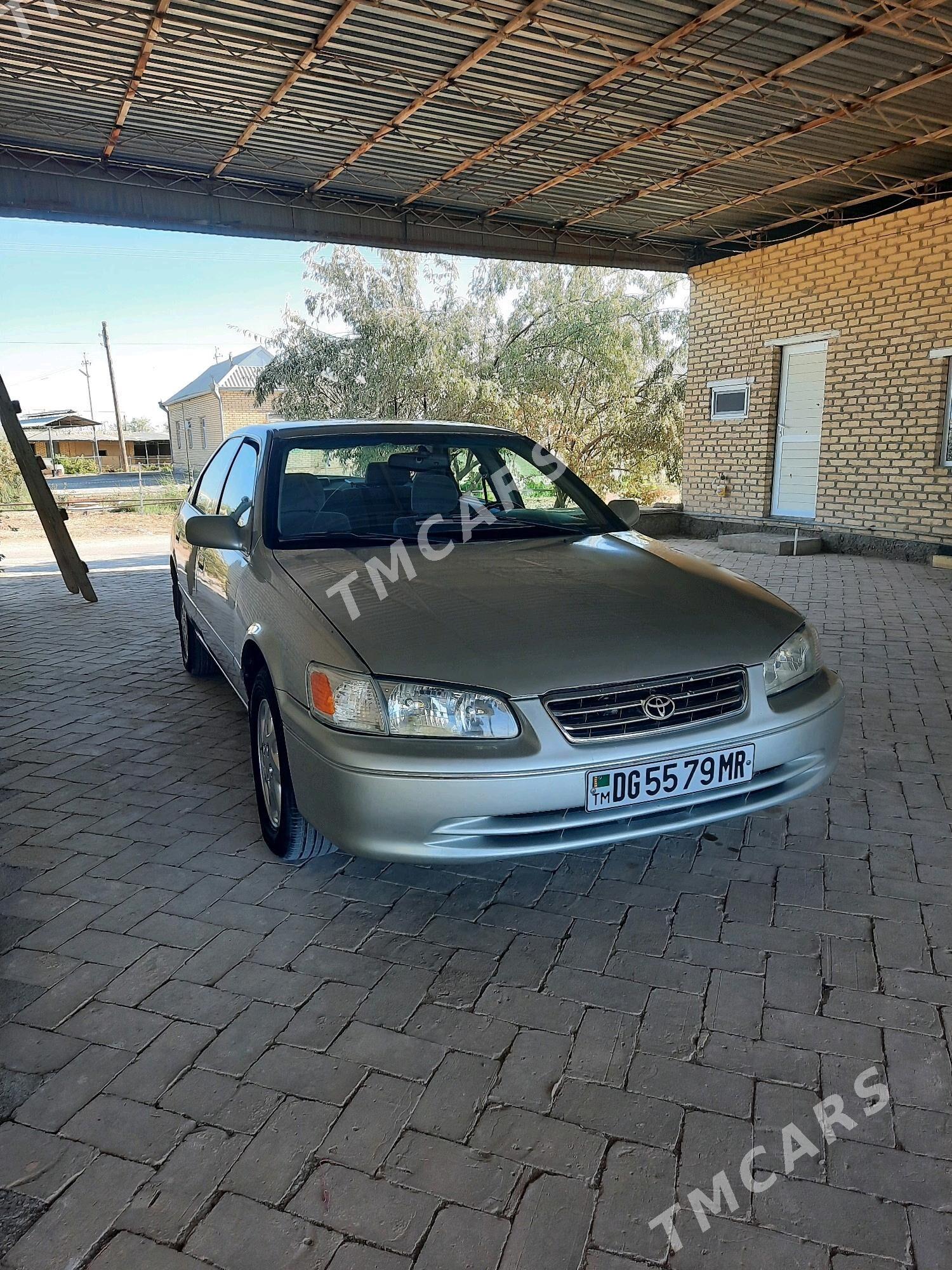 Toyota Camry 2001 - 135 000 TMT - Baýramaly - img 2