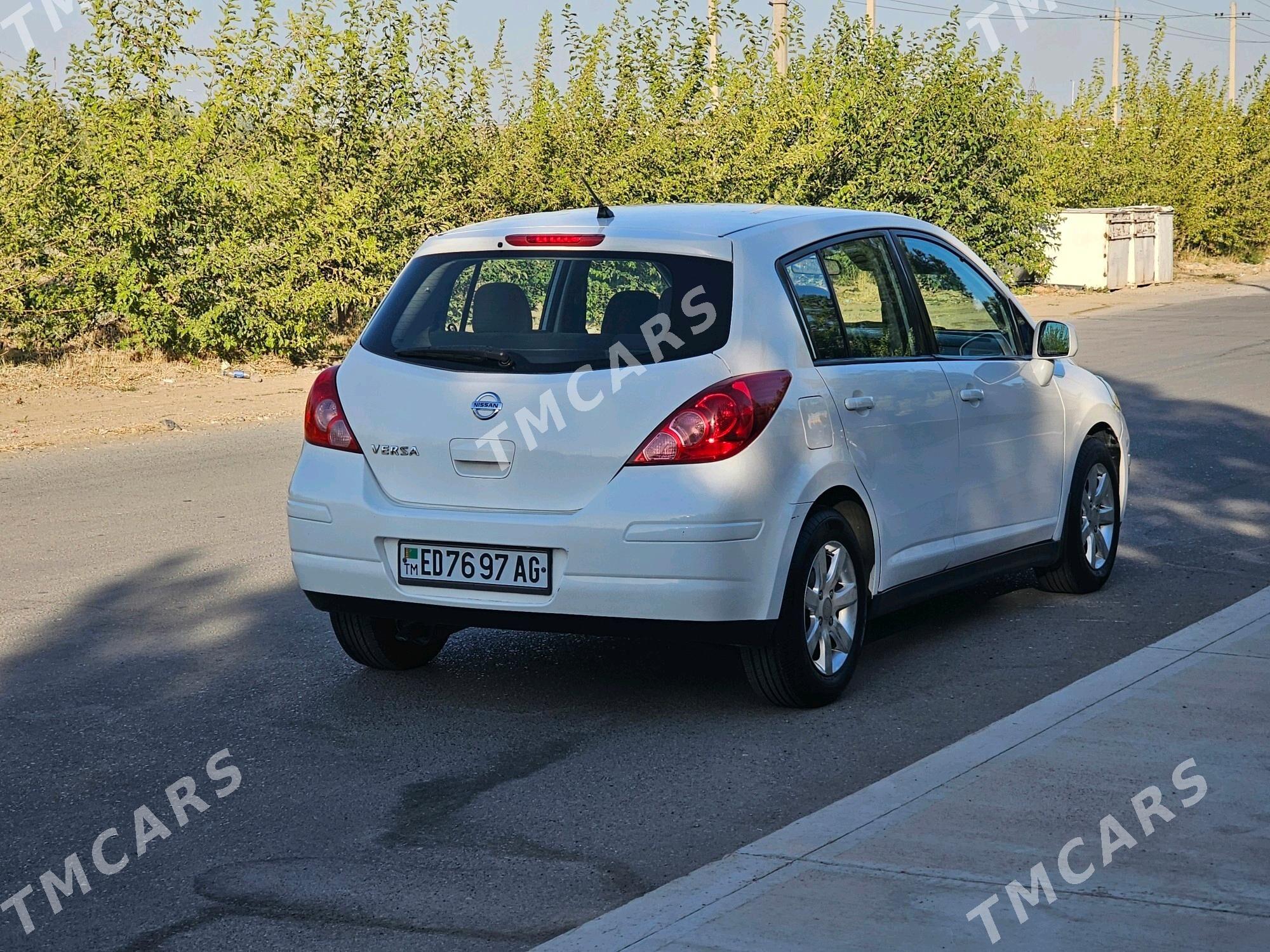 Nissan Versa 2011 - 129 000 TMT - Ашхабад - img 4