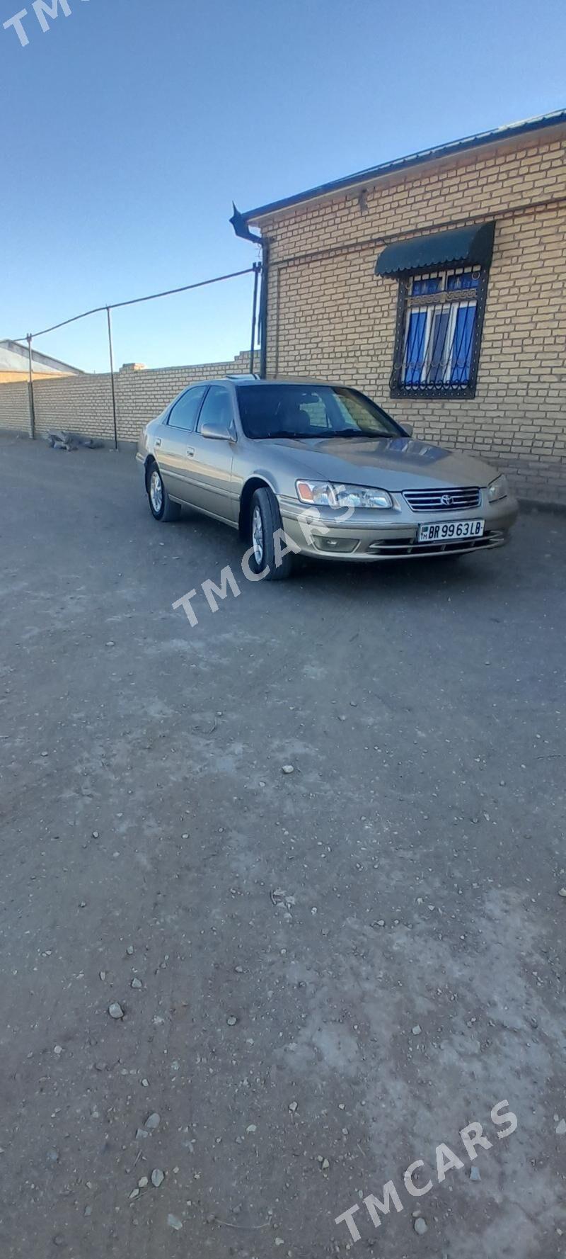 Toyota Camry 2000 - 150 000 TMT - Darganata - img 2