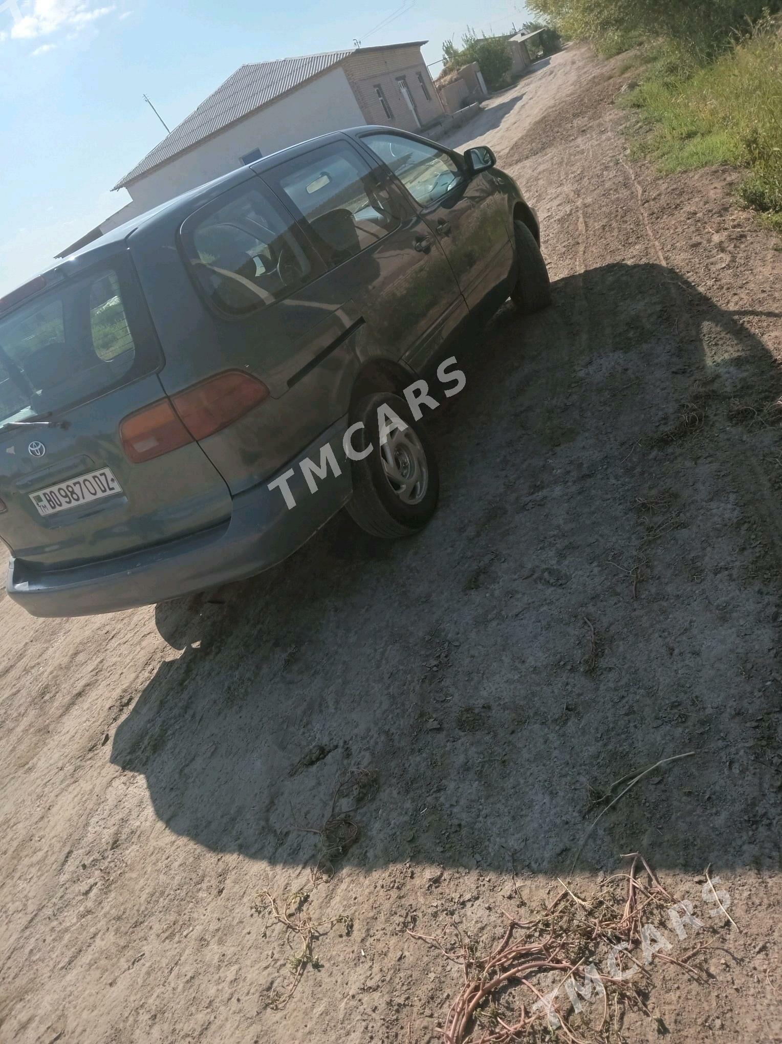 Toyota Sienna 2000 - 120 000 TMT - Daşoguz - img 2