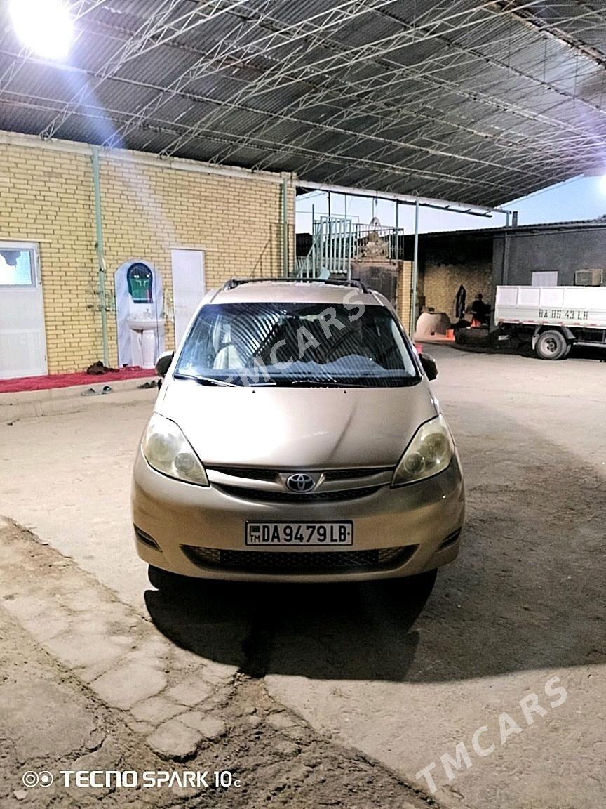 Toyota Sienna 2008 - 220 000 TMT - Türkmenabat - img 9