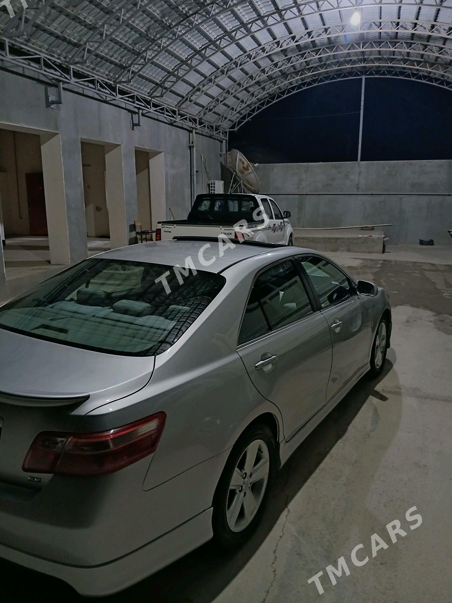 Toyota Camry 2011 - 220 000 TMT - Гумдаг - img 8
