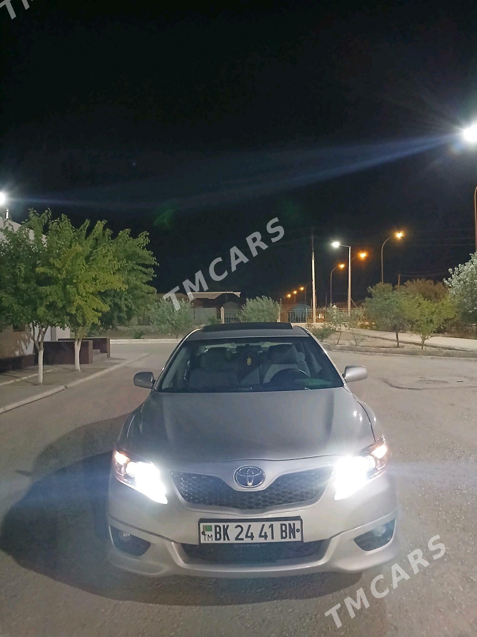 Toyota Camry 2011 - 220 000 TMT - Гумдаг - img 7