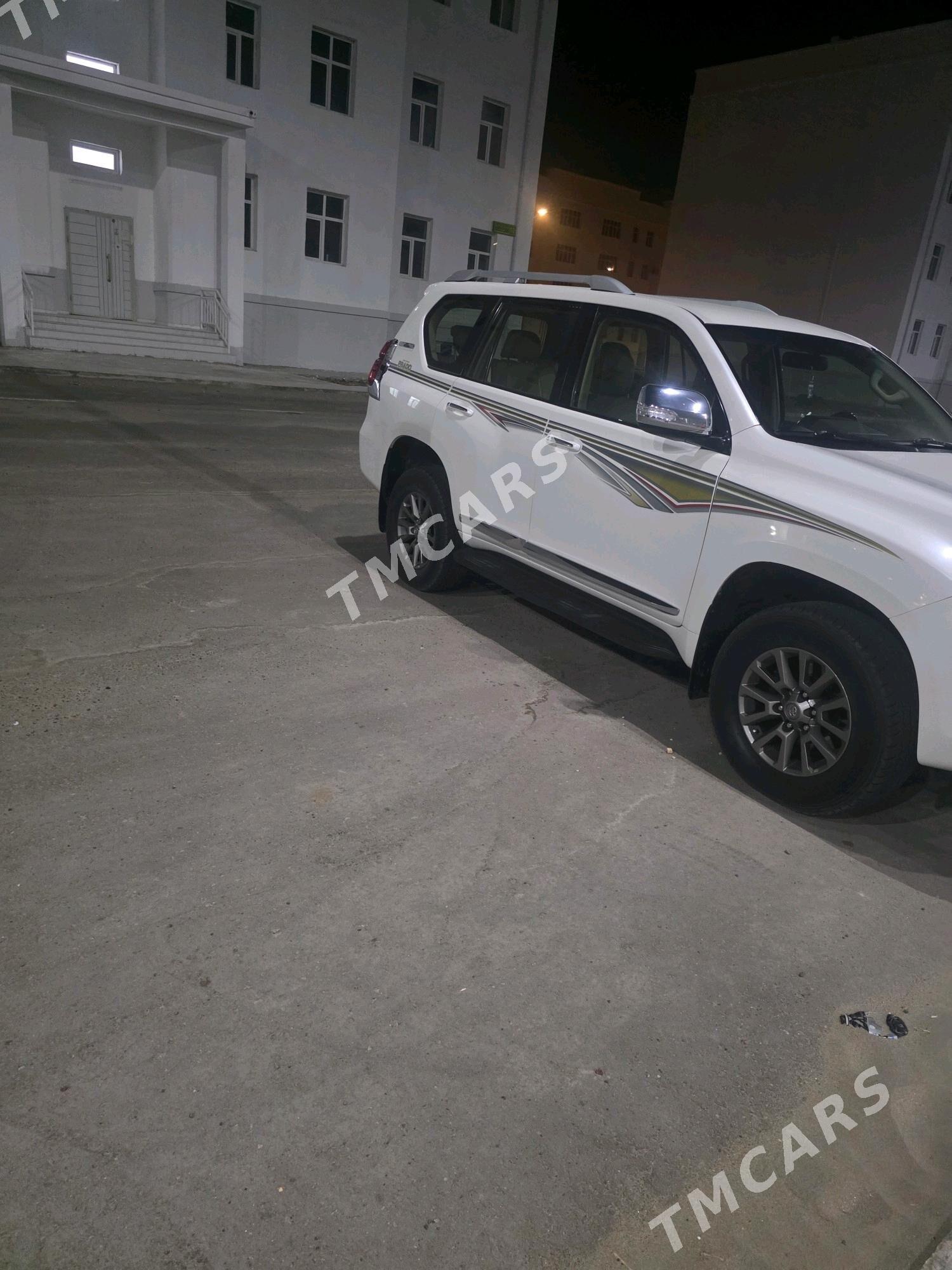 Toyota Land Cruiser Prado 2012 - 520 000 TMT - Дашогуз - img 3