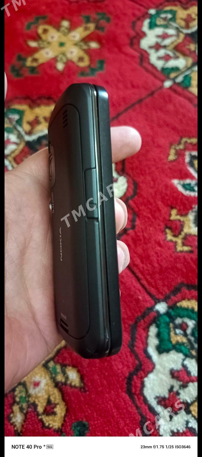 Nokia C6-00 - Mary - img 3