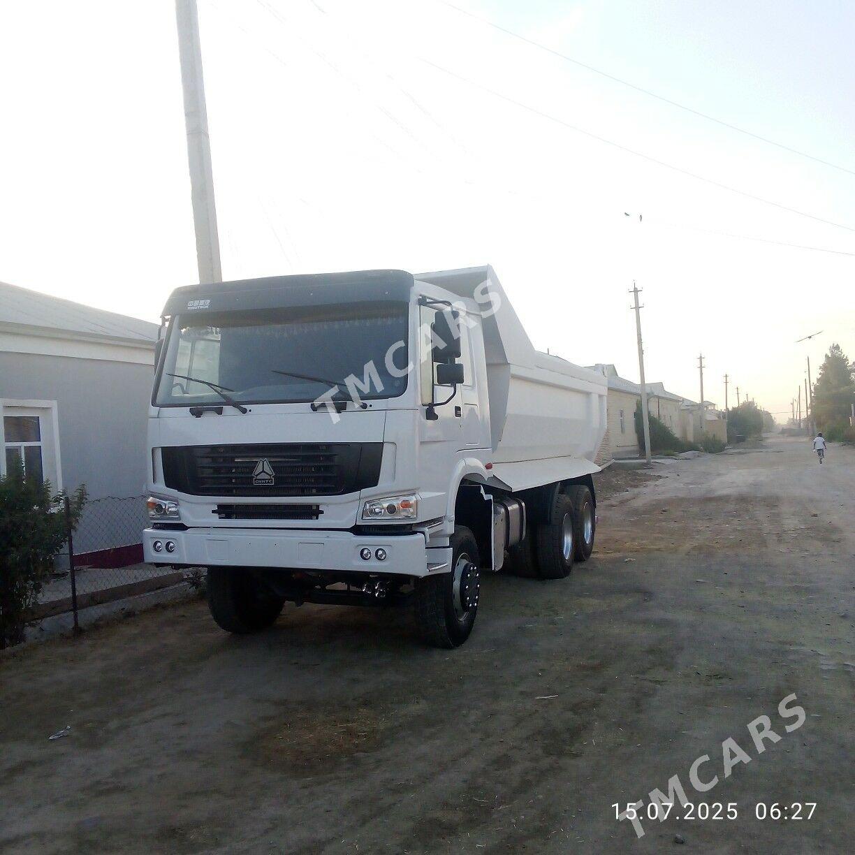 Howo Sinotruk 2011 - 340 000 TMT - Murgap - img 3