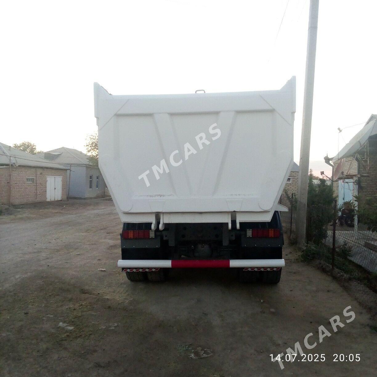 Howo Sinotruk 2011 - 340 000 TMT - Murgap - img 4