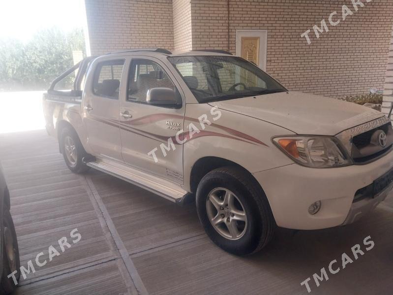 Toyota Hilux 2007 - 190 000 TMT - Халач - img 7