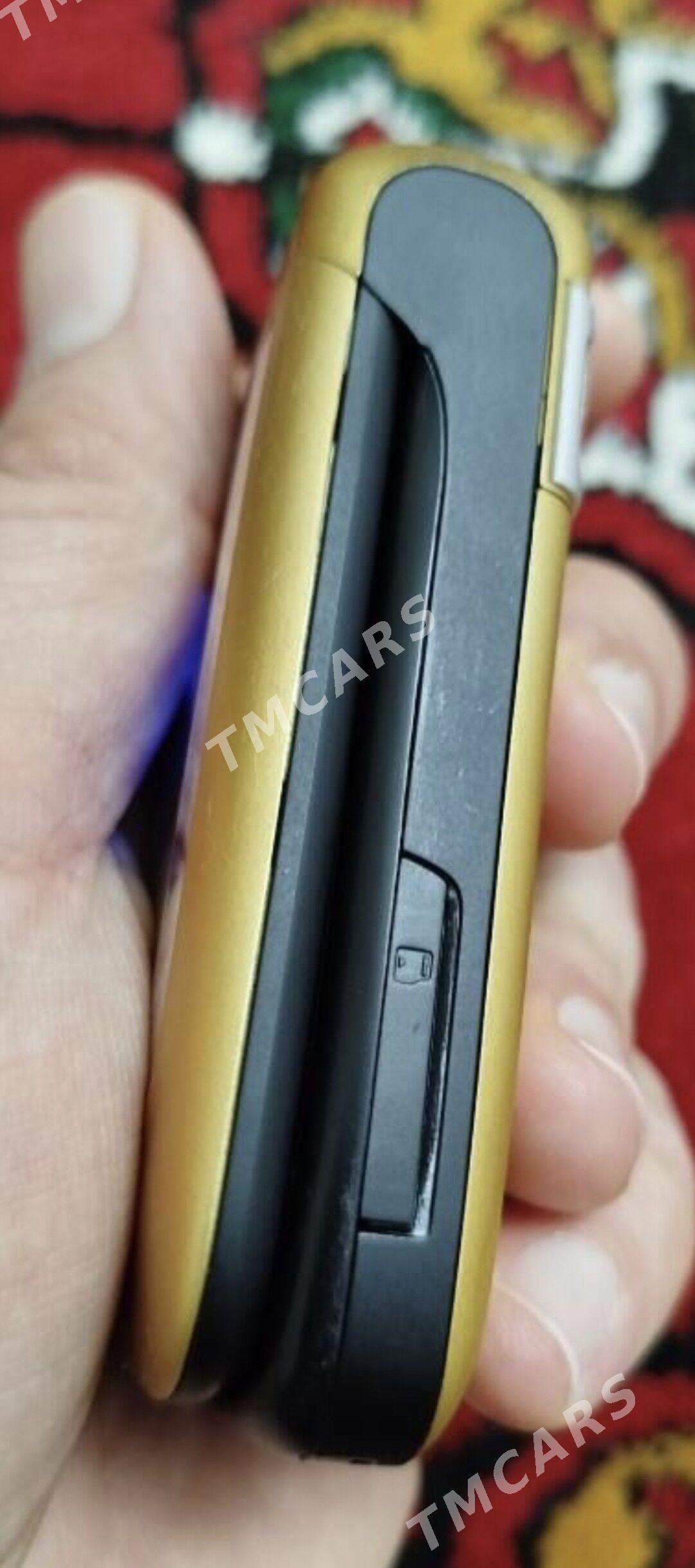 Nokia - Mary - img 2