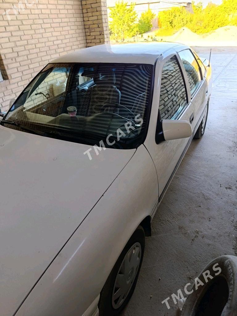 Opel Vectra 1993 - 30 000 TMT - Фарап - img 2