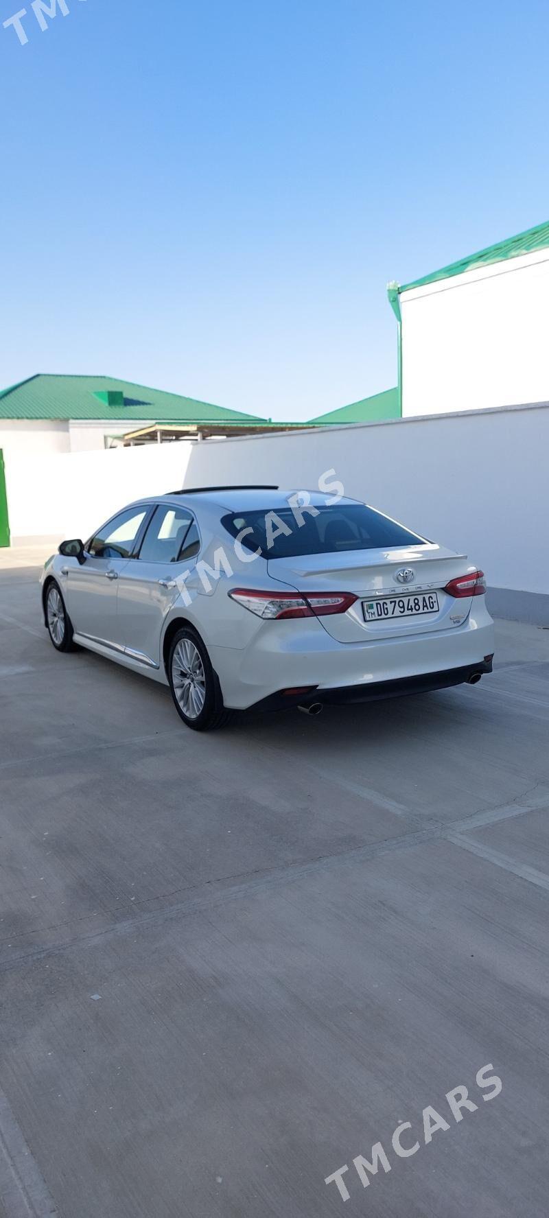 Toyota Camry 2020 - 450 000 TMT - Bäherden - img 4