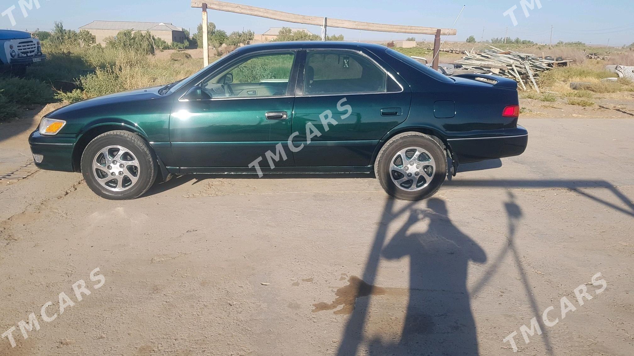 Toyota Camry 2001 - 140 000 TMT - Ёлётен - img 6