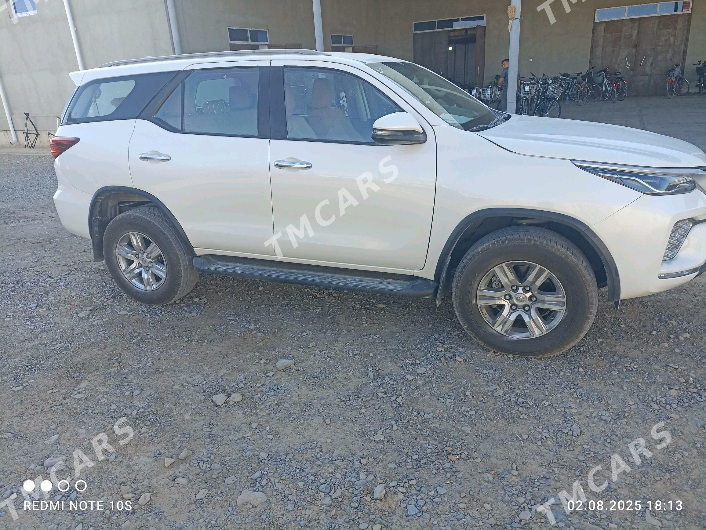 Toyota Fortuner 2022 - 600 000 TMT - Мары - img 10