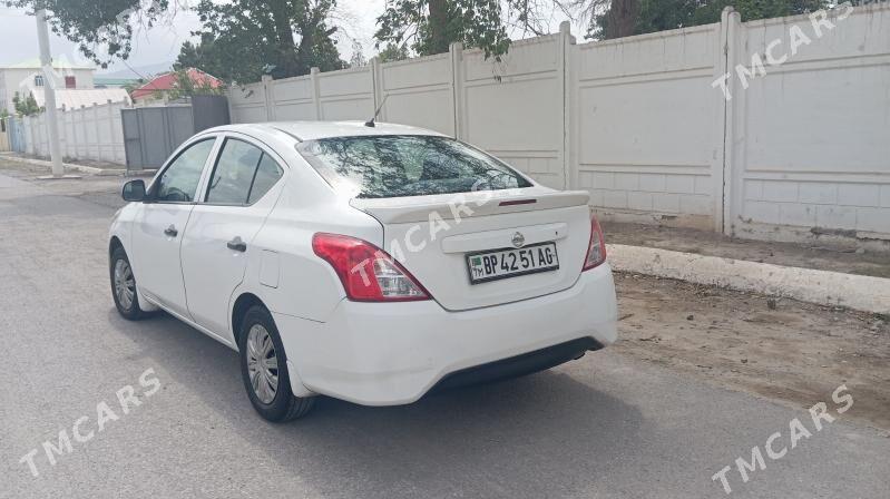 Nissan Versa 2014 - 120 000 TMT - Бузмеин - img 3