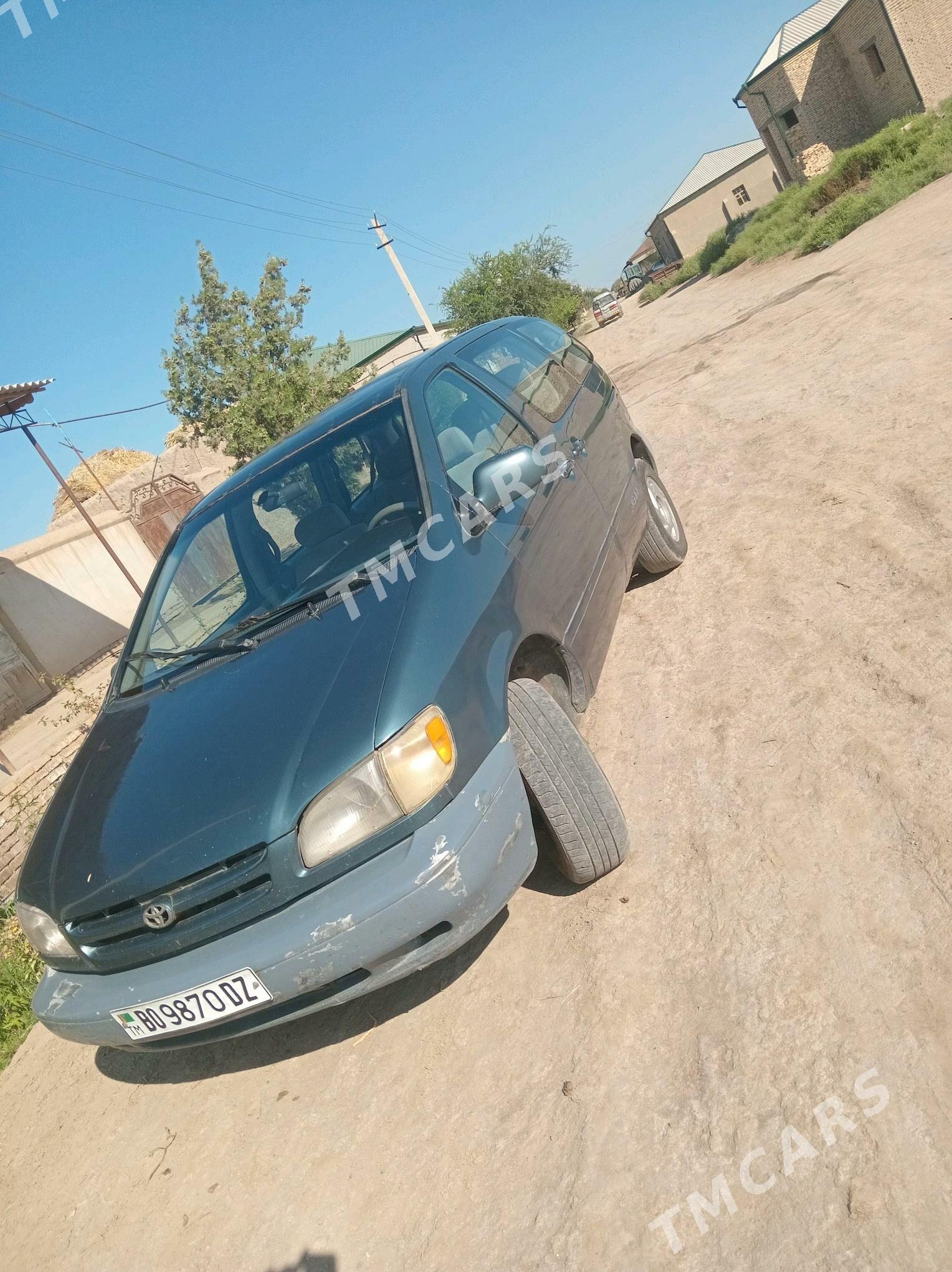 Toyota Sienna 2000 - 120 000 TMT - Daşoguz - img 5